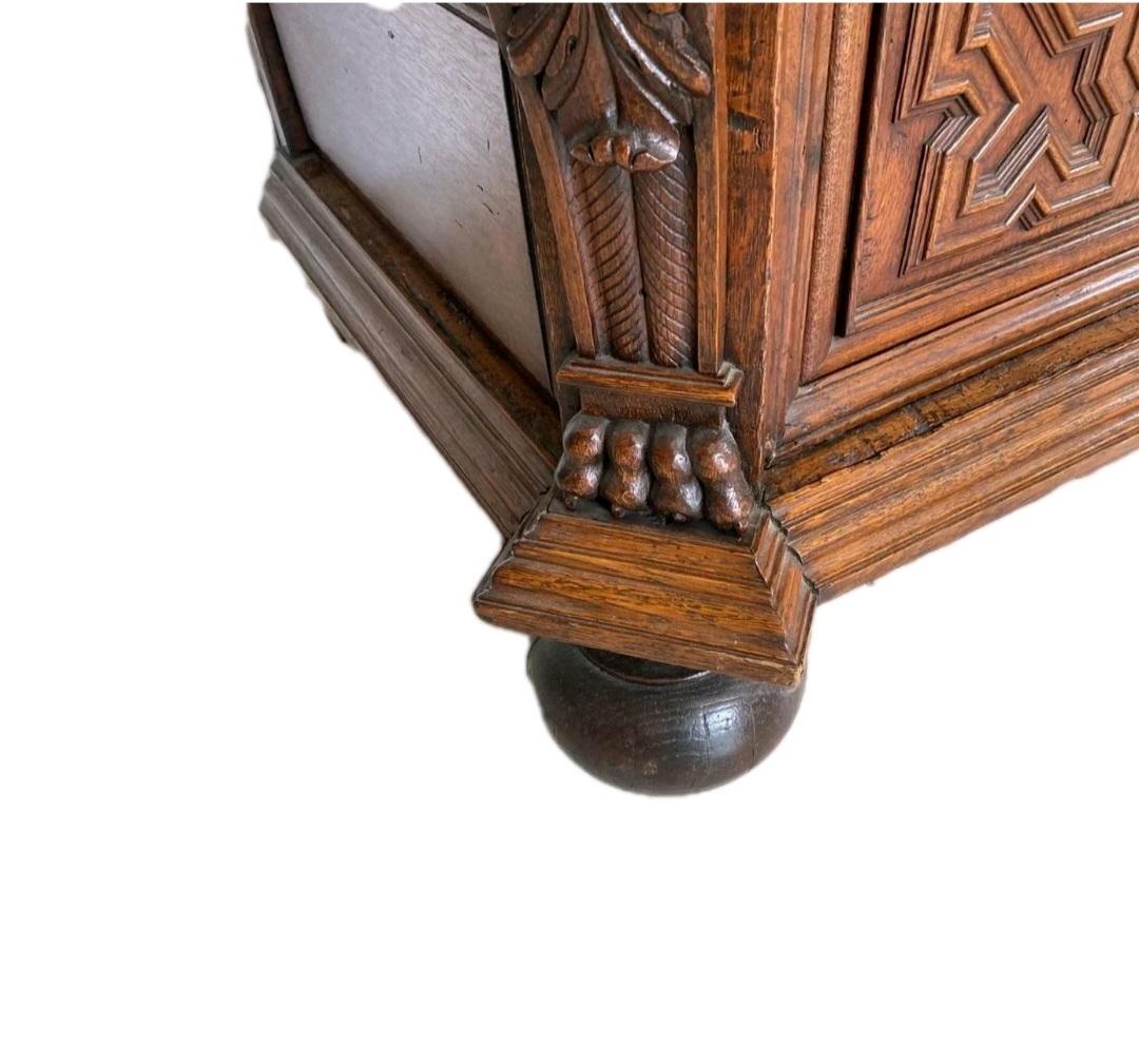 Credenza rinascimentale antica Buffet francese del XIX secolo in vendita 4