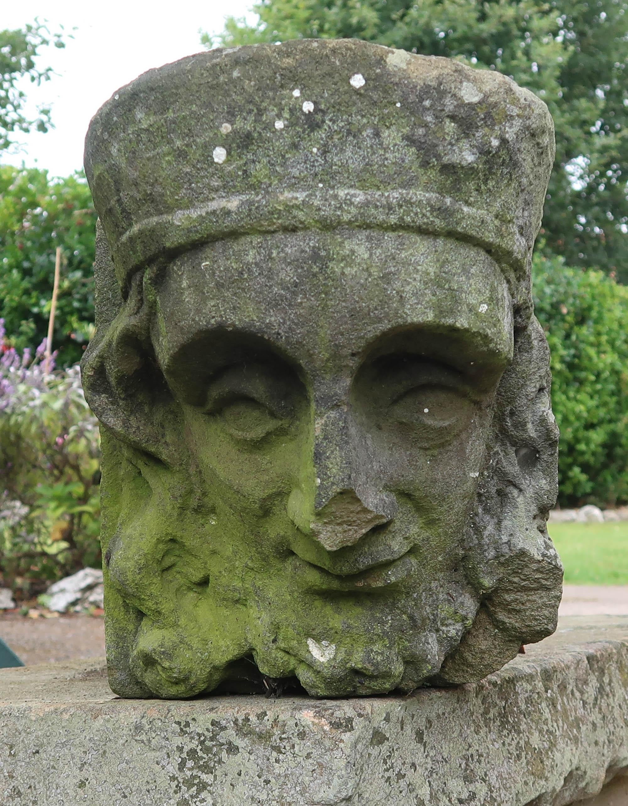 Magnifique sculpture en pierre d'un visage de roi.

Probablement en anglais.

Je l'ai daté au moins du 19e siècle. Il est très probable qu'il soit antérieur à cette date. Difficile d'être précis.

Livraison gratuite au Royaume-Uni

