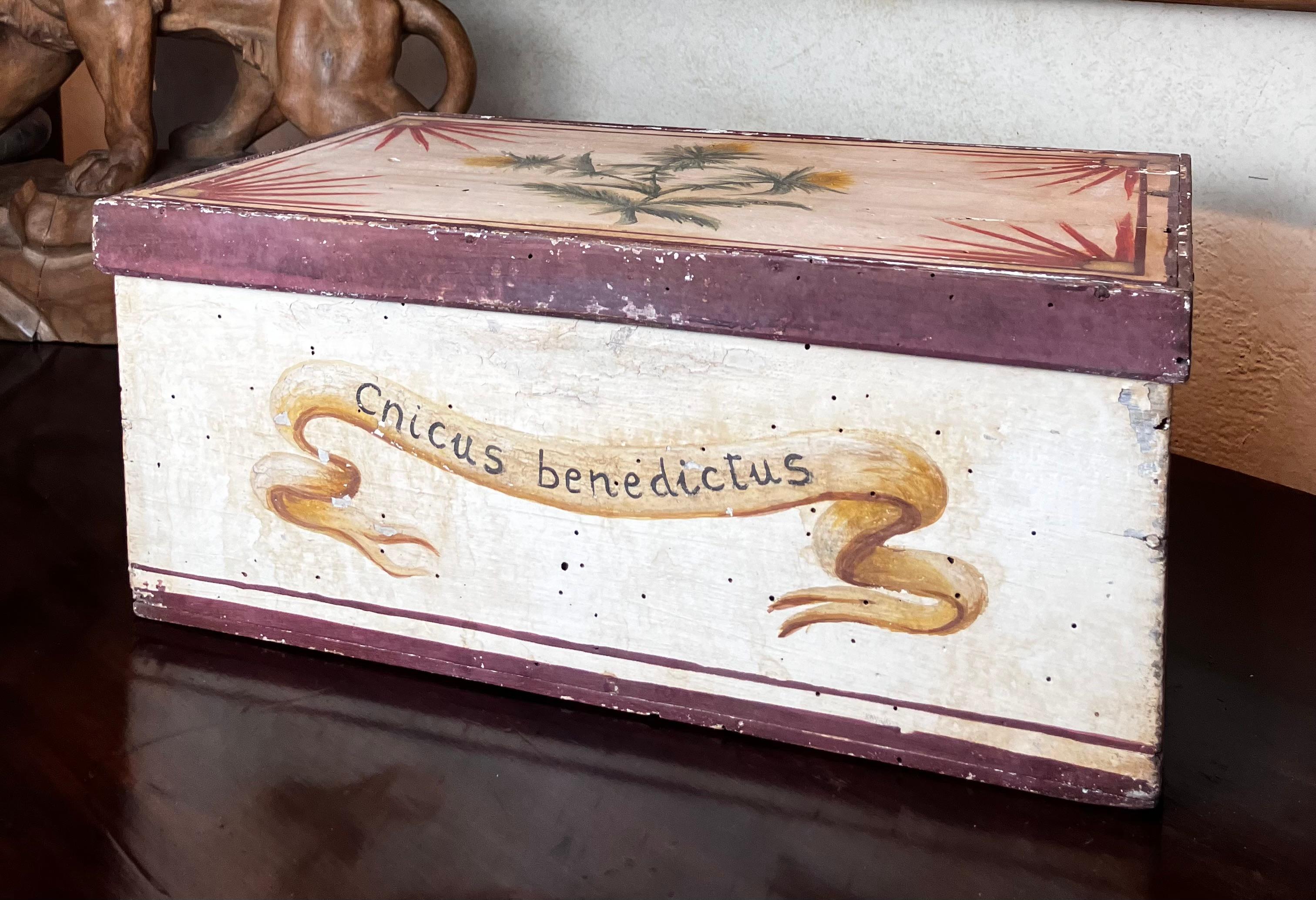 Antigua Caja de Boticario Italiana de Madera Lacada de Estilo Renacentista en venta 1
