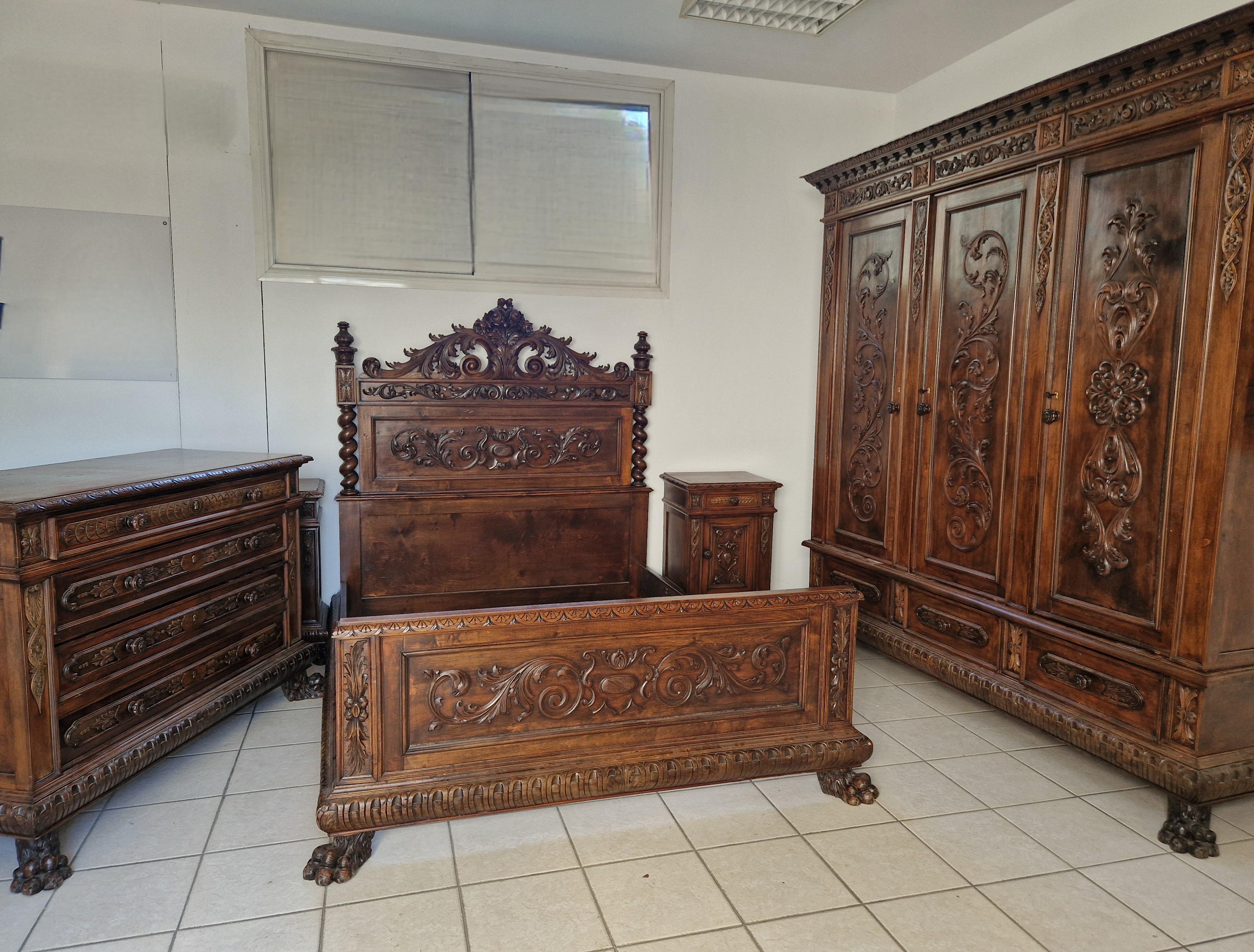 Antique Renaissance Style Victorian Bedroom Set in Brown Walnut 11