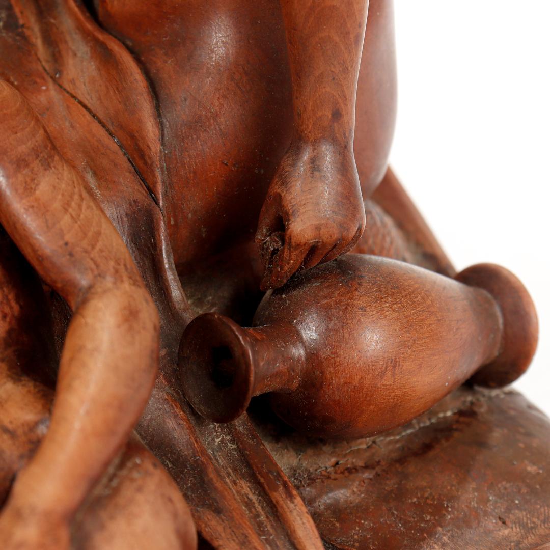 Antike geschnitzte Pieta-Skulptur aus Holz im Renaissance-Stil mit Maria und Christus im Angebot 8