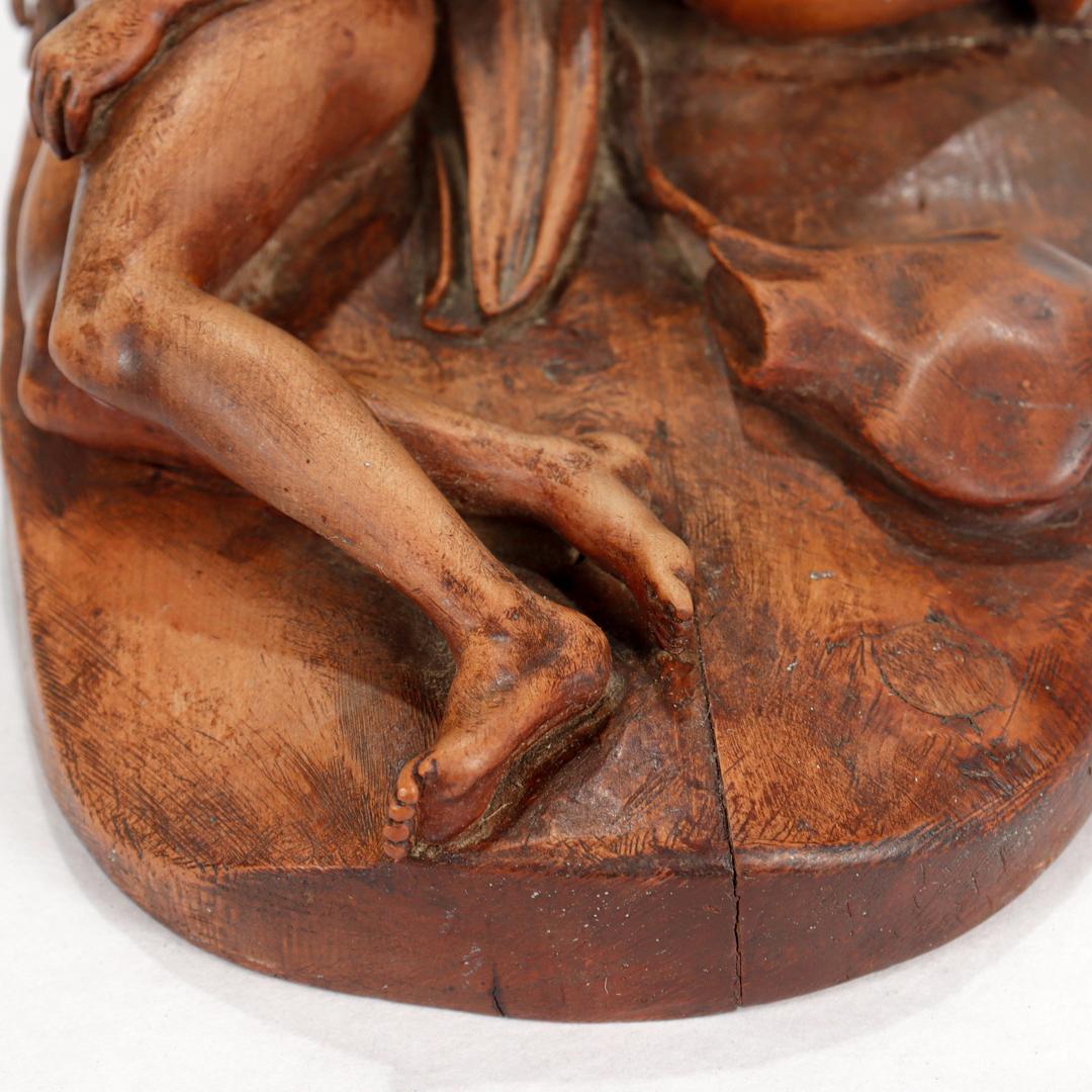 Antike geschnitzte Pieta-Skulptur aus Holz im Renaissance-Stil mit Maria und Christus im Angebot 15