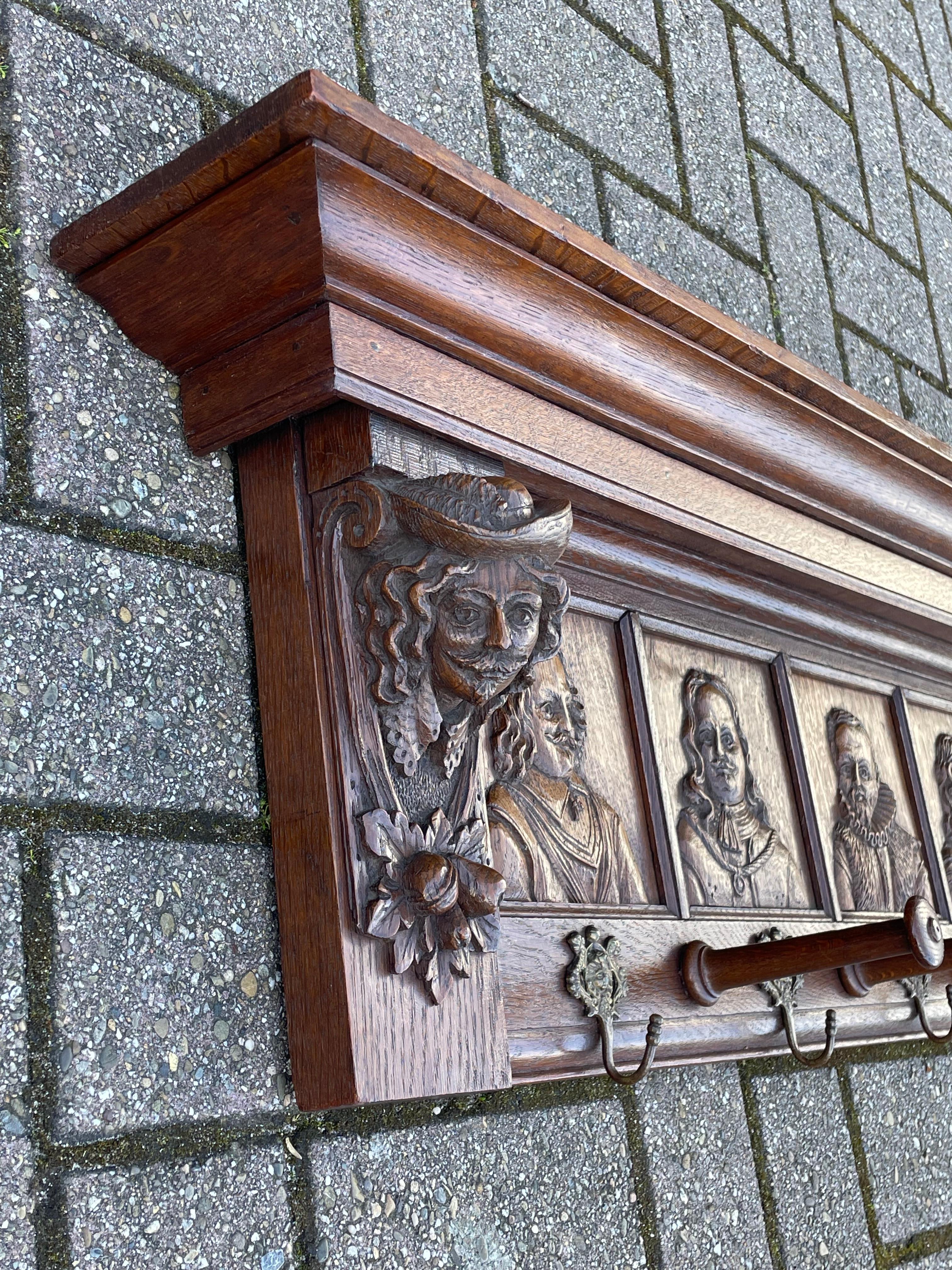 Antique Renaissance Wall Coat Rack Homage to Rembrandt & The Night Watch ca 1880 In Good Condition For Sale In Lisse, NL