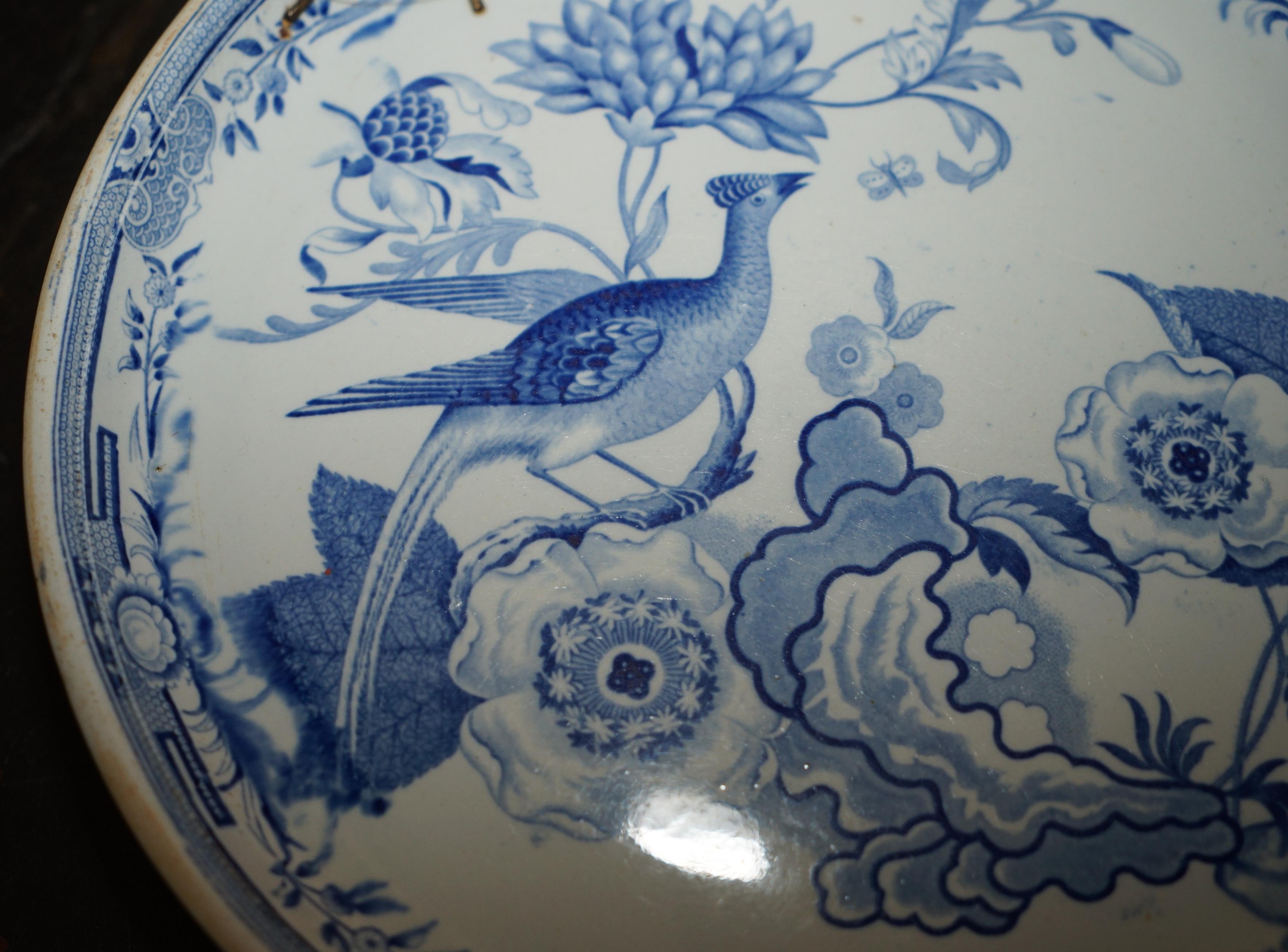 Fait main ANTiQUE REPAIRE MID 19TH CENTURY STONE CHINA CHINESE PORCELAIN CHARGER PLATEAU en vente