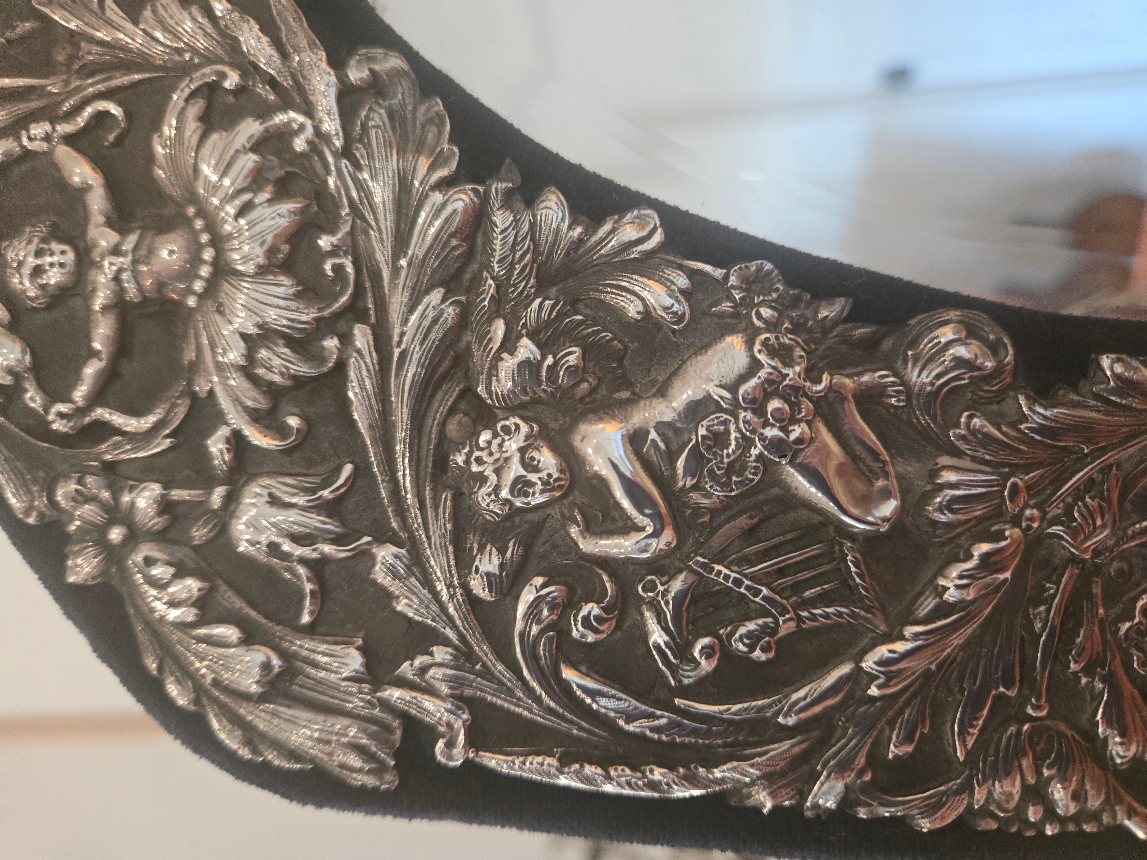 Tardo vittoriano Antique Mirror placcato in argento Repoussé, fine XIX secolo in vendita