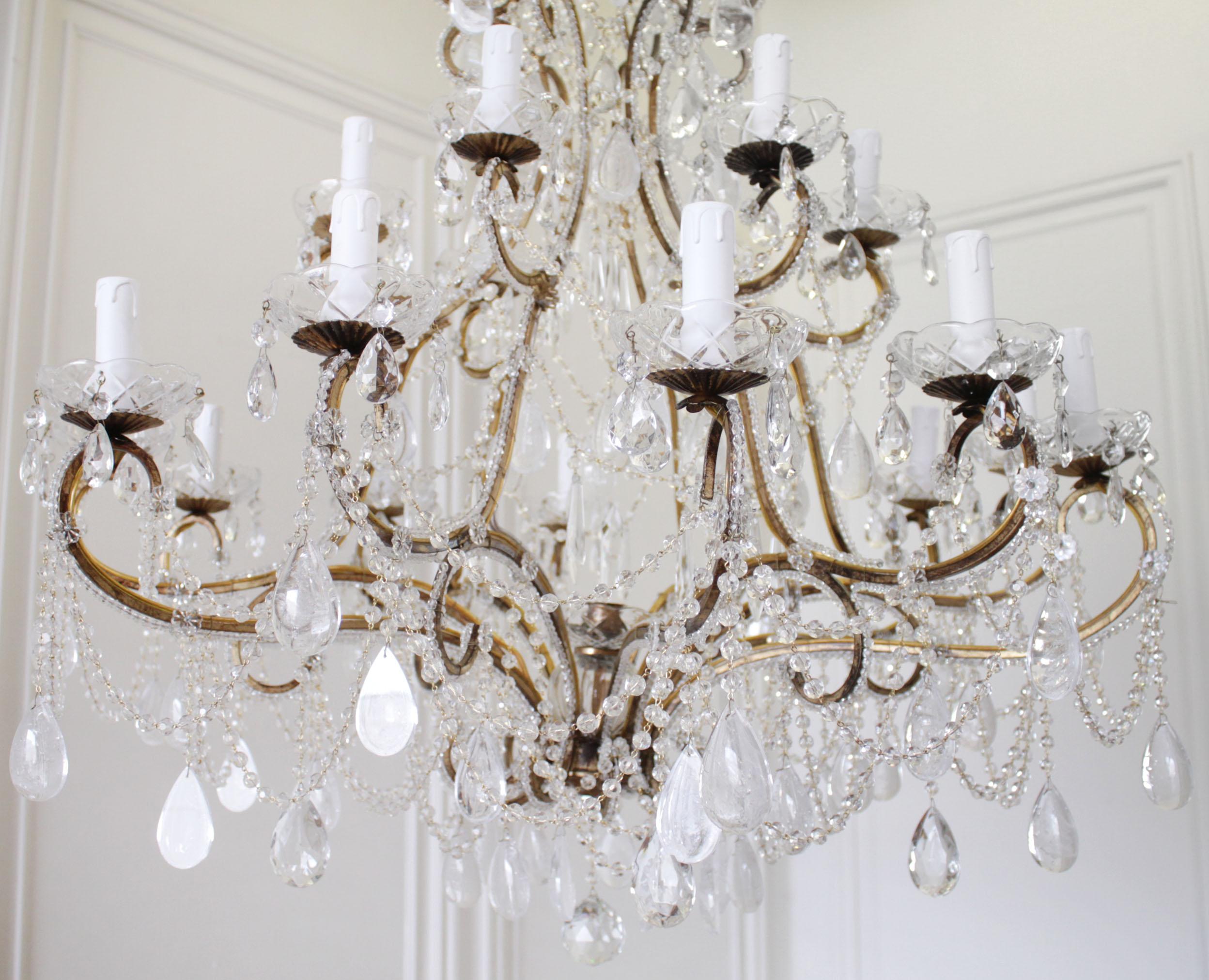 Antique Reproduction Italian Chandelier with Rock Style Crystals For Sale 1