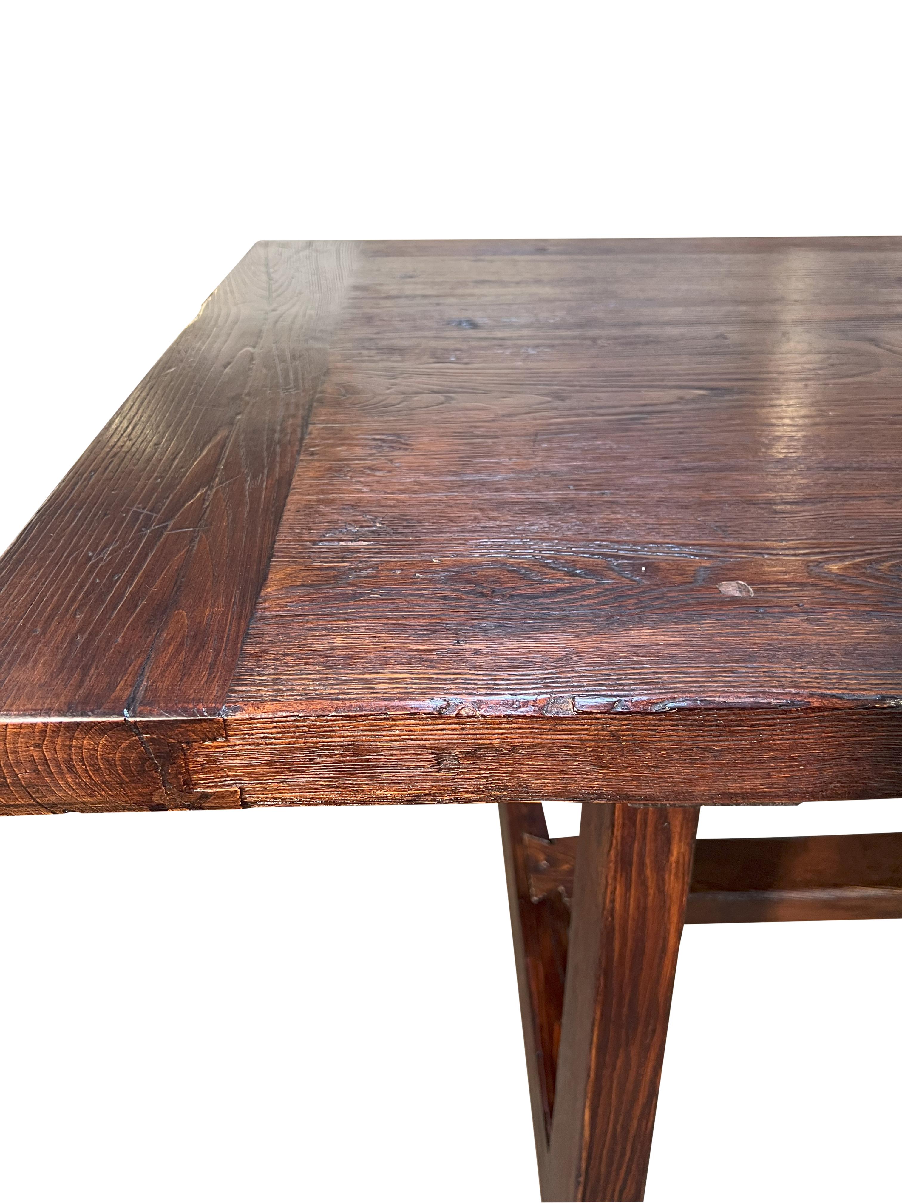 Contemporary Antique Reproduction of 17th Century Italian Chestnut Fratino Style Table For Sale