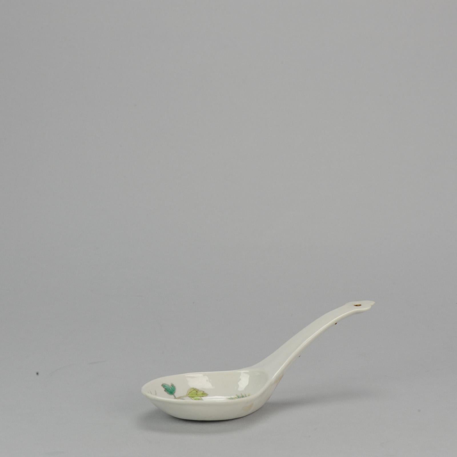 Antique Republic Chinese Porcelain Large Spoon Qianlong Marked, 19th/20th Cen In Good Condition For Sale In Amsterdam, Noord Holland