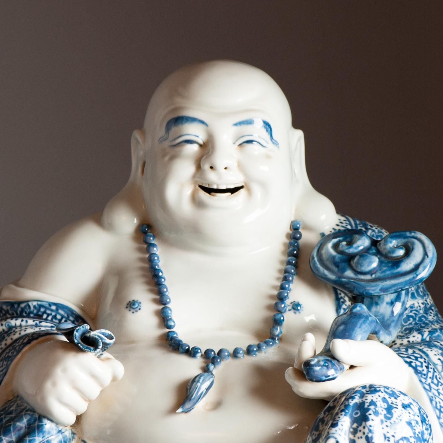 Antiker chinesischer Porzellan-Lachender Buddha aus der Republikzeit 1912-1949 im Angebot 5
