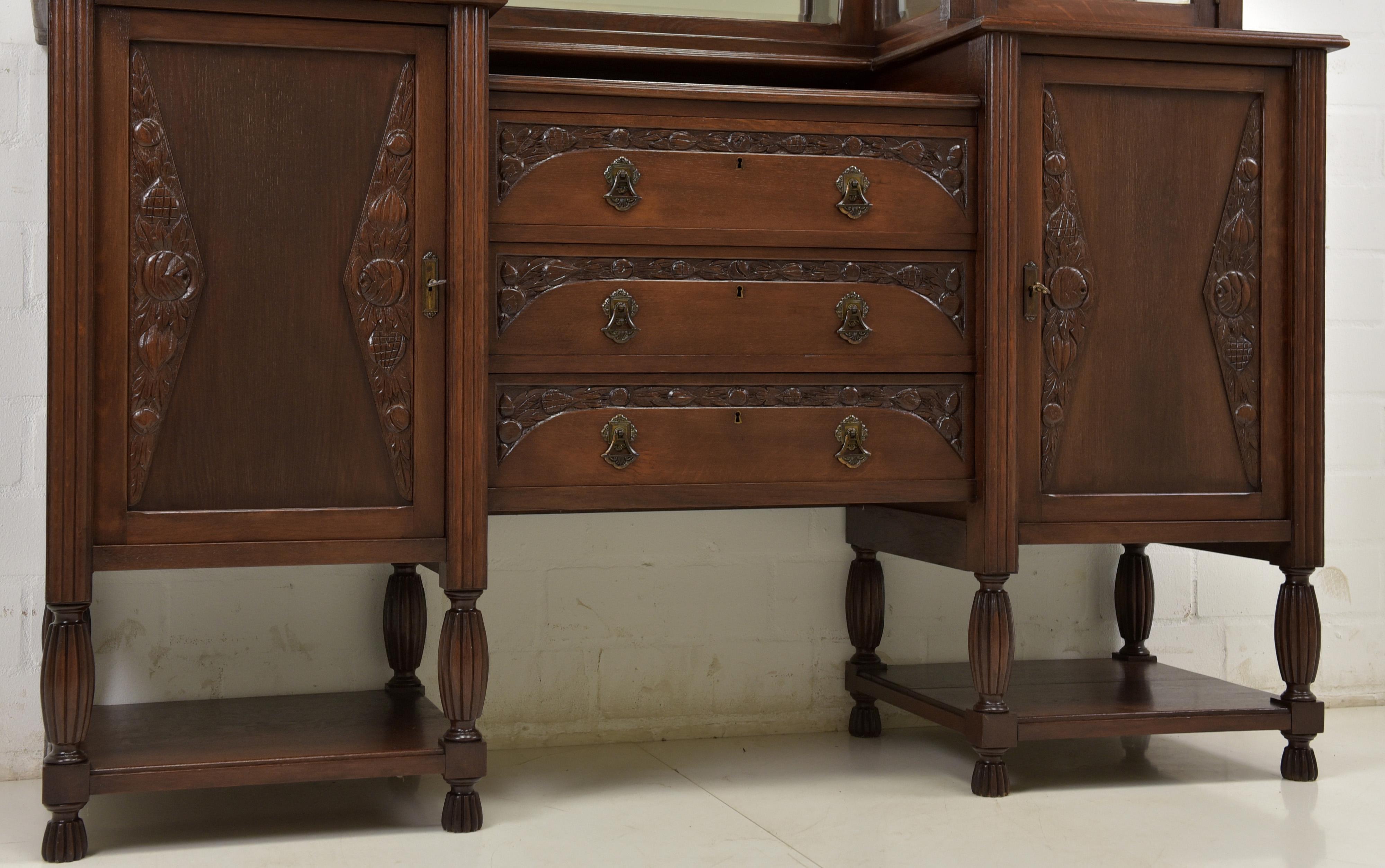 Antique Restored Art Deco Sideboard Display Cabinet in Oak For Sale 4