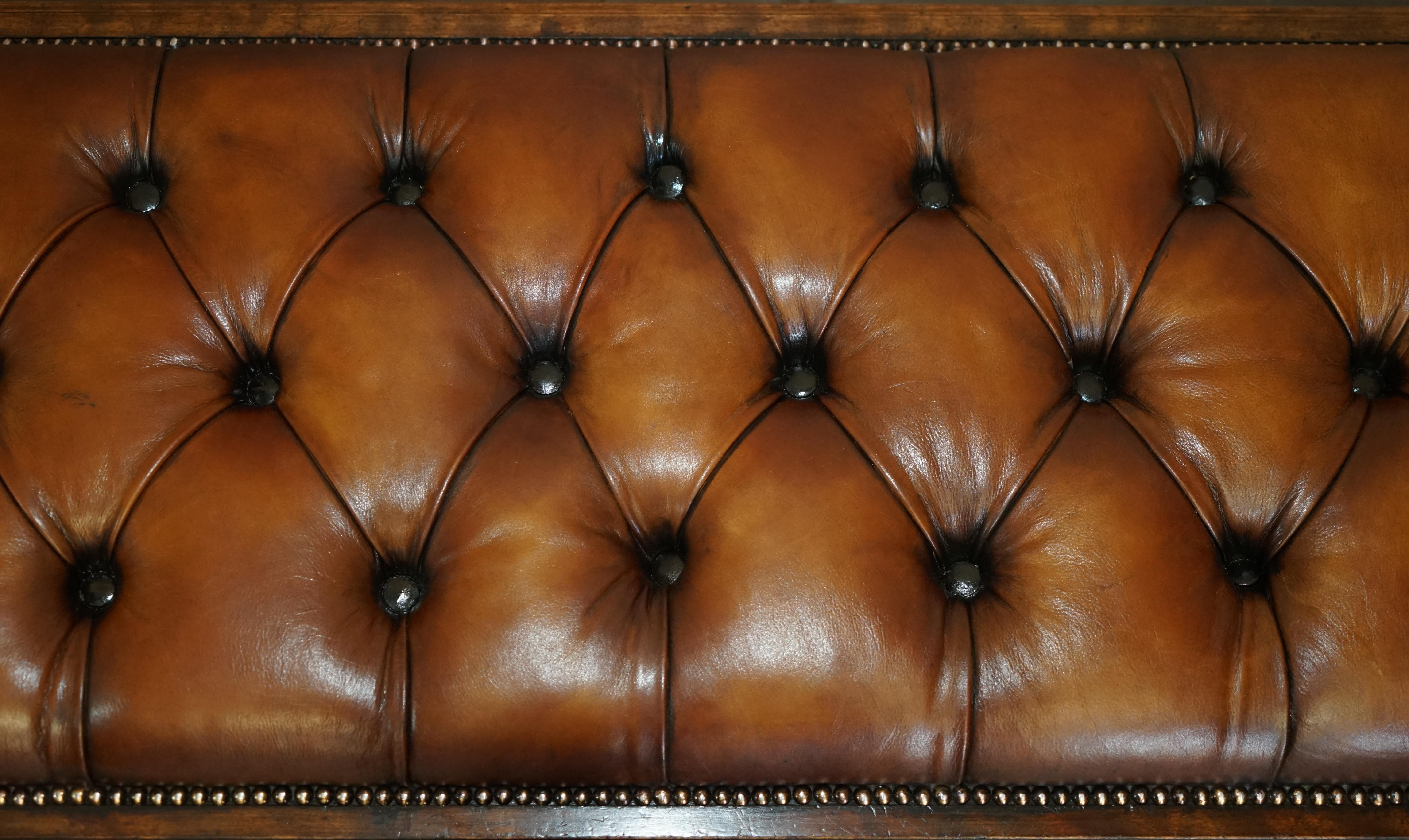 Antique Restored Brown Leather Chesterfield Flamed Hardwood Hall Bench Ottoman For Sale 4