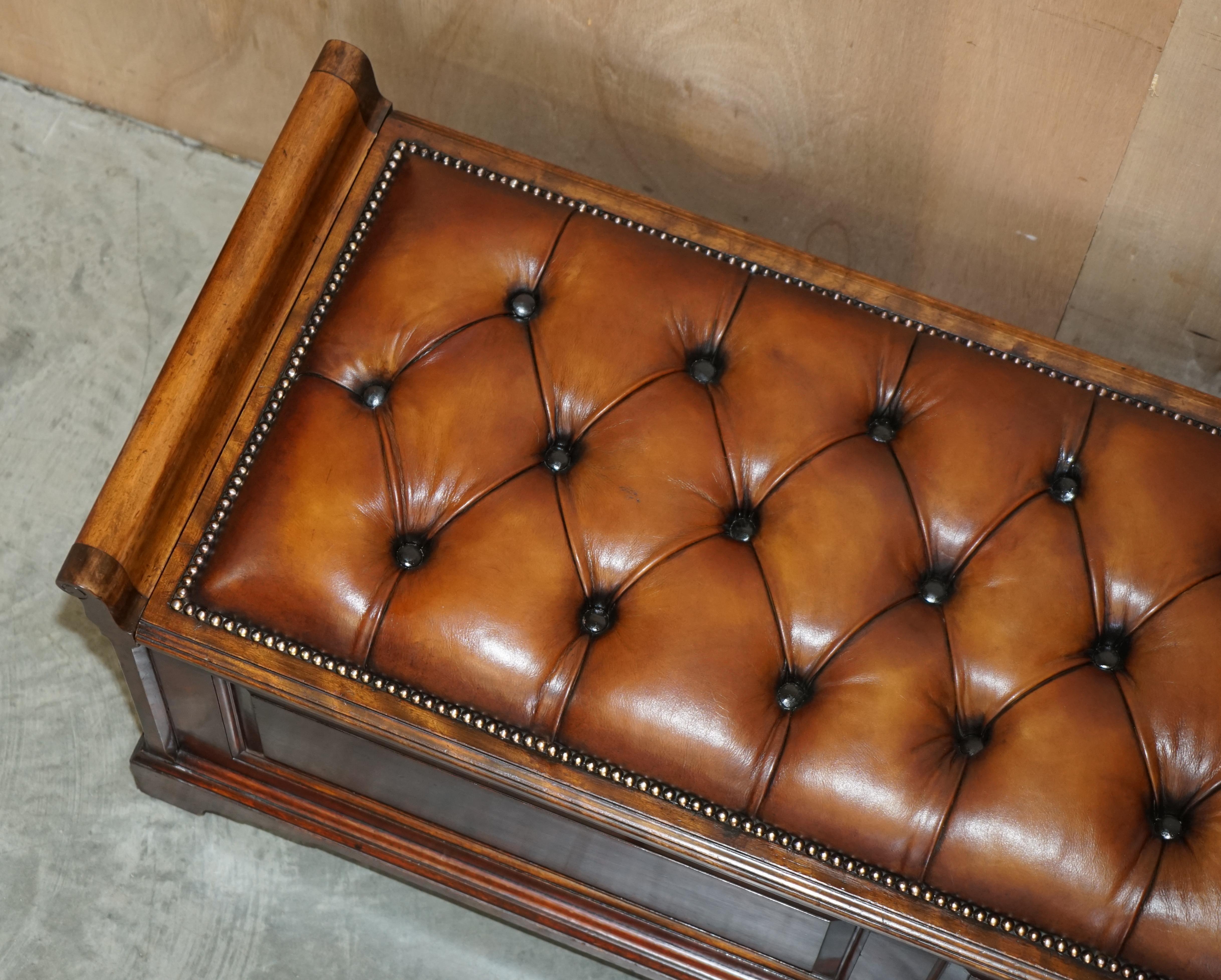 Antique Restored Brown Leather Chesterfield Flamed Hardwood Hall Bench Ottoman For Sale 3
