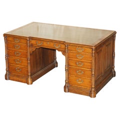 ANTIQUE RESTORED C HINDLEY & SON ENGLISH OAK GREEN LEATHER DOUBLE SiDED DESK