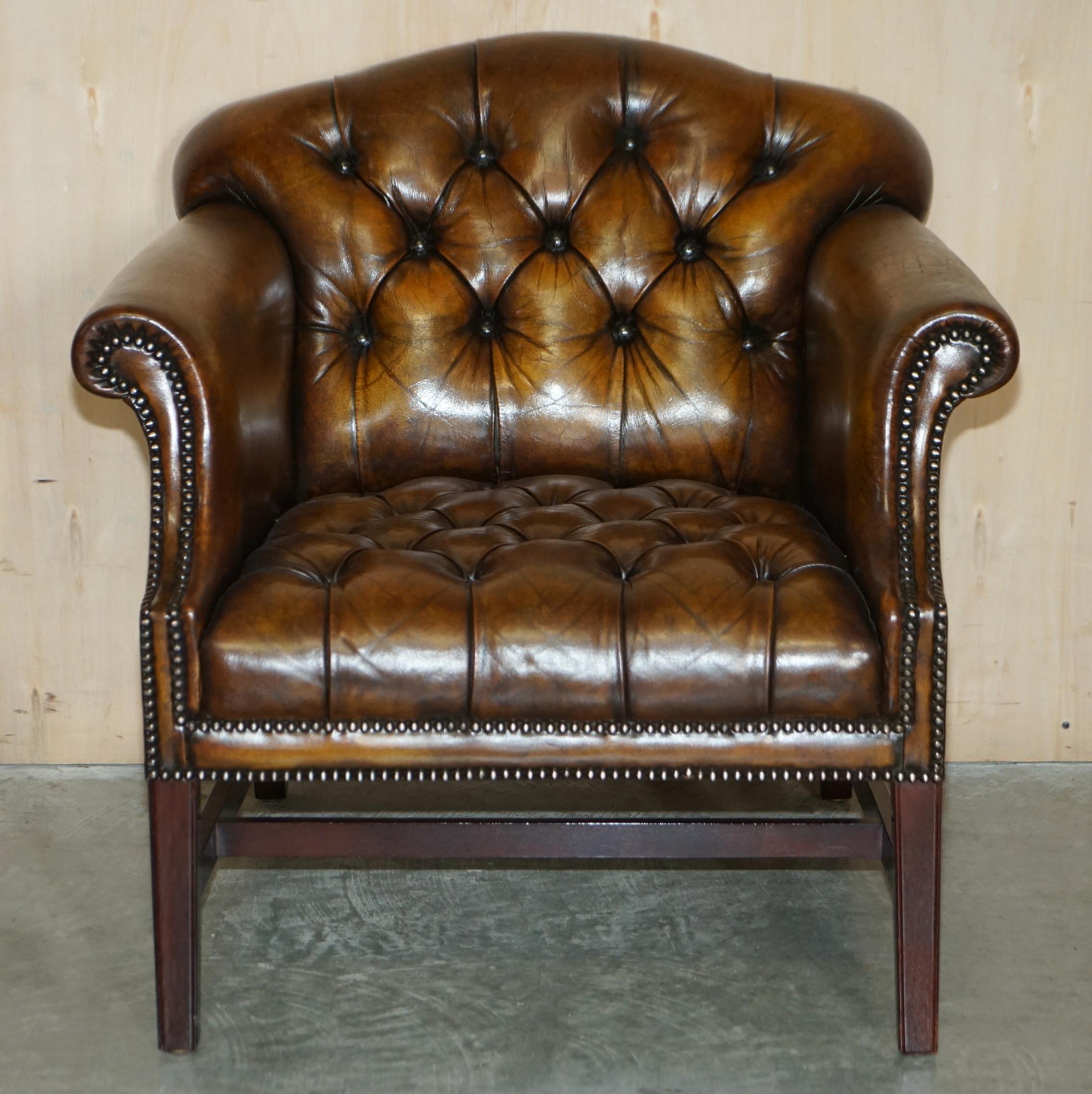 We are delighted to offer for sale this absolutely stunning, circa 1900 fully restored Chesterfield tufted library armchair

A very rare find, I never come across original library armchairs any more

The restoration has been extensive, my