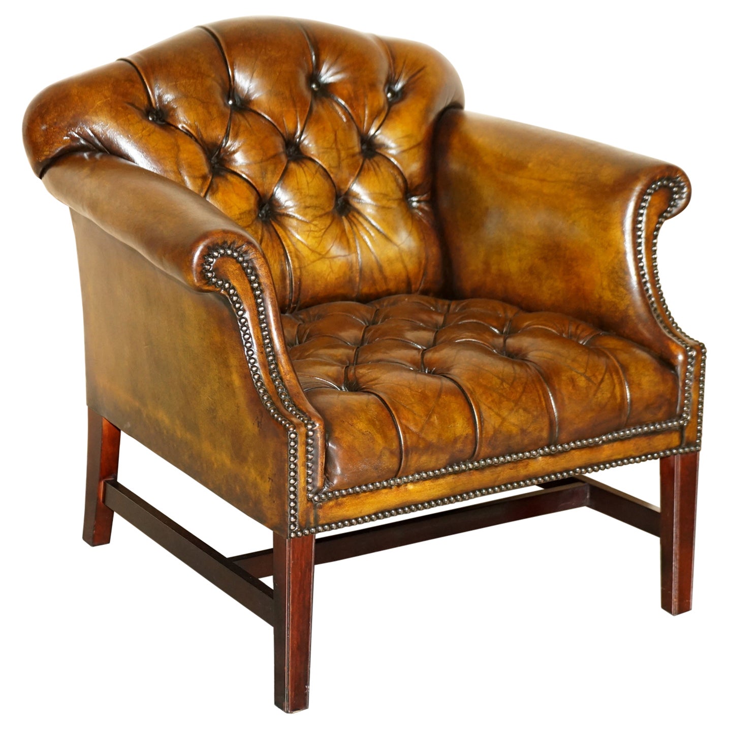 Antiker restaurierter zigarettenbrauner Chesterfield-Bibliothekssessel aus Leder