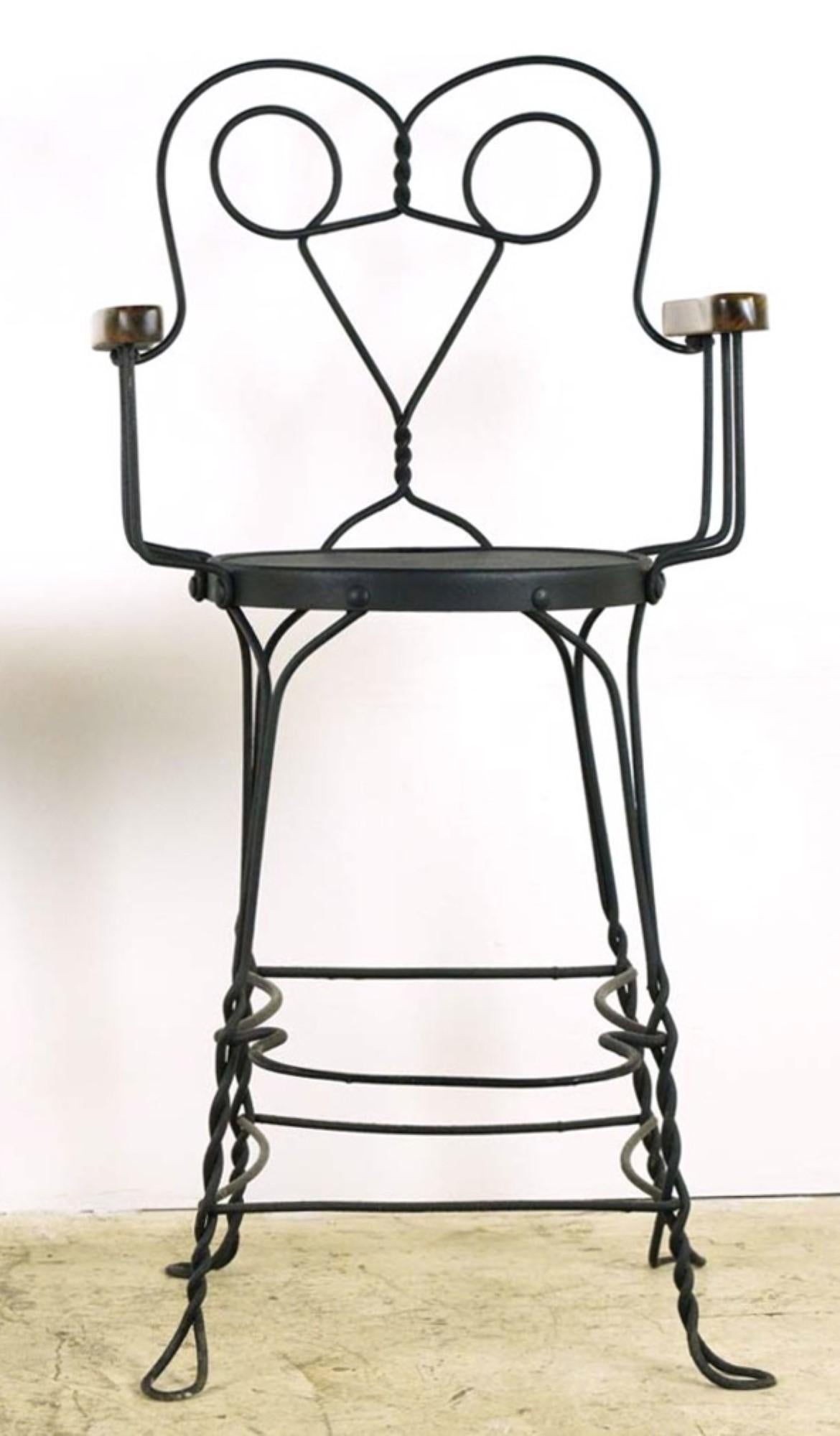 Antique Restored Counter Height Billiard Room Chair Estadounidense en venta