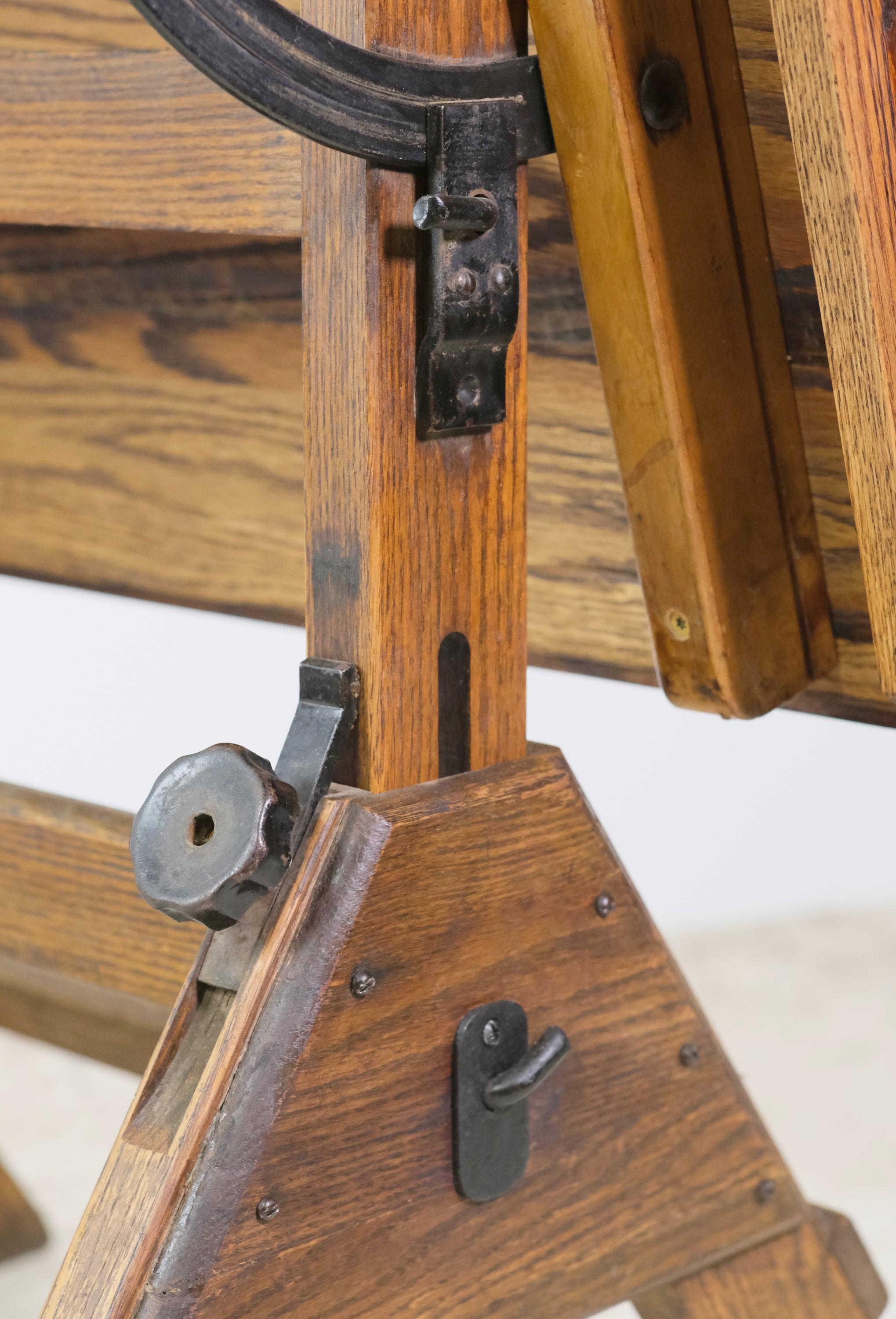 Antique Restored Hamilton Oak Architect's Drafting Table In Good Condition In New York, NY