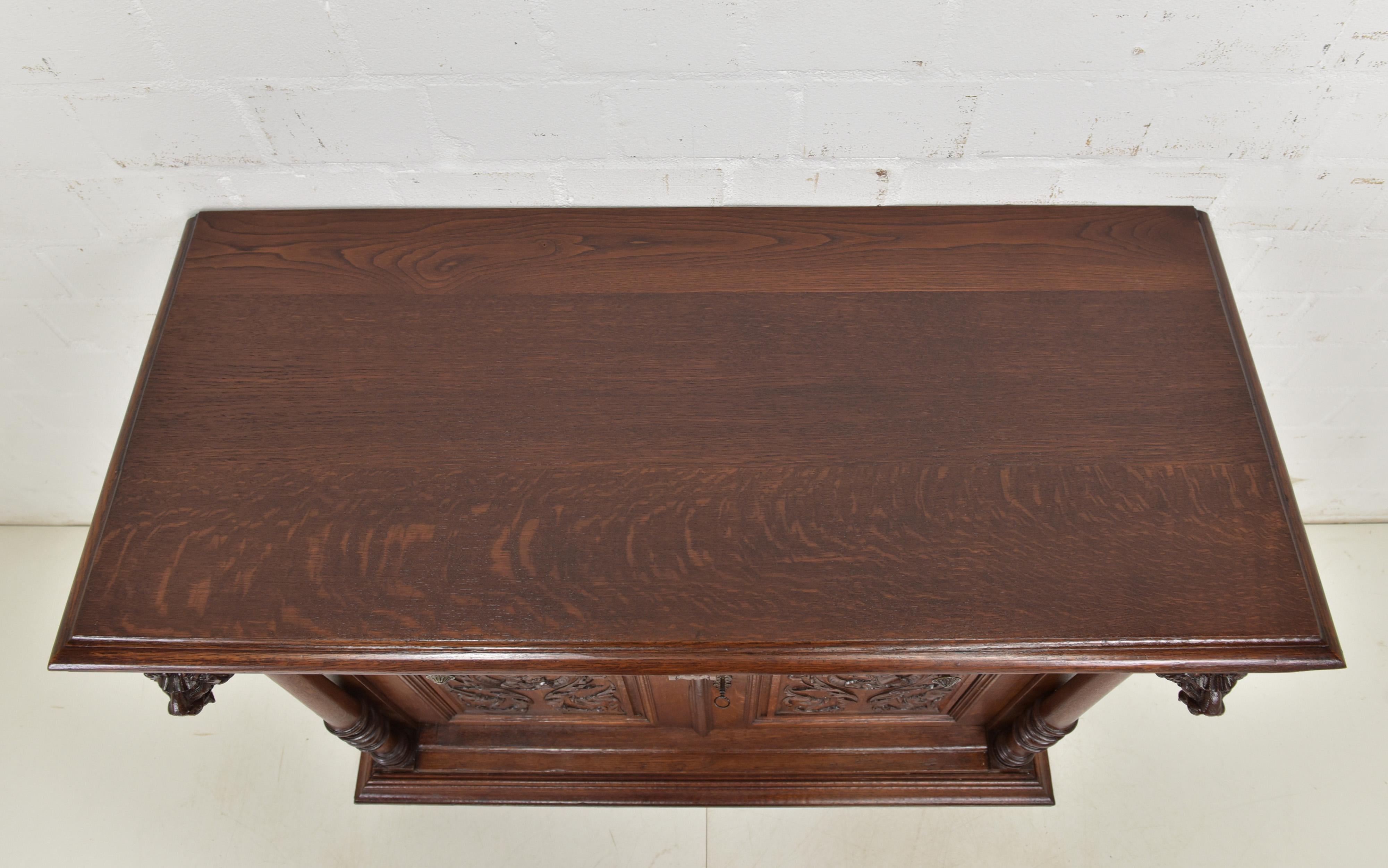 Antikes restauriertes Eichen-Sideboard aus der Gründerzeit (um 1900) (Europäisch)