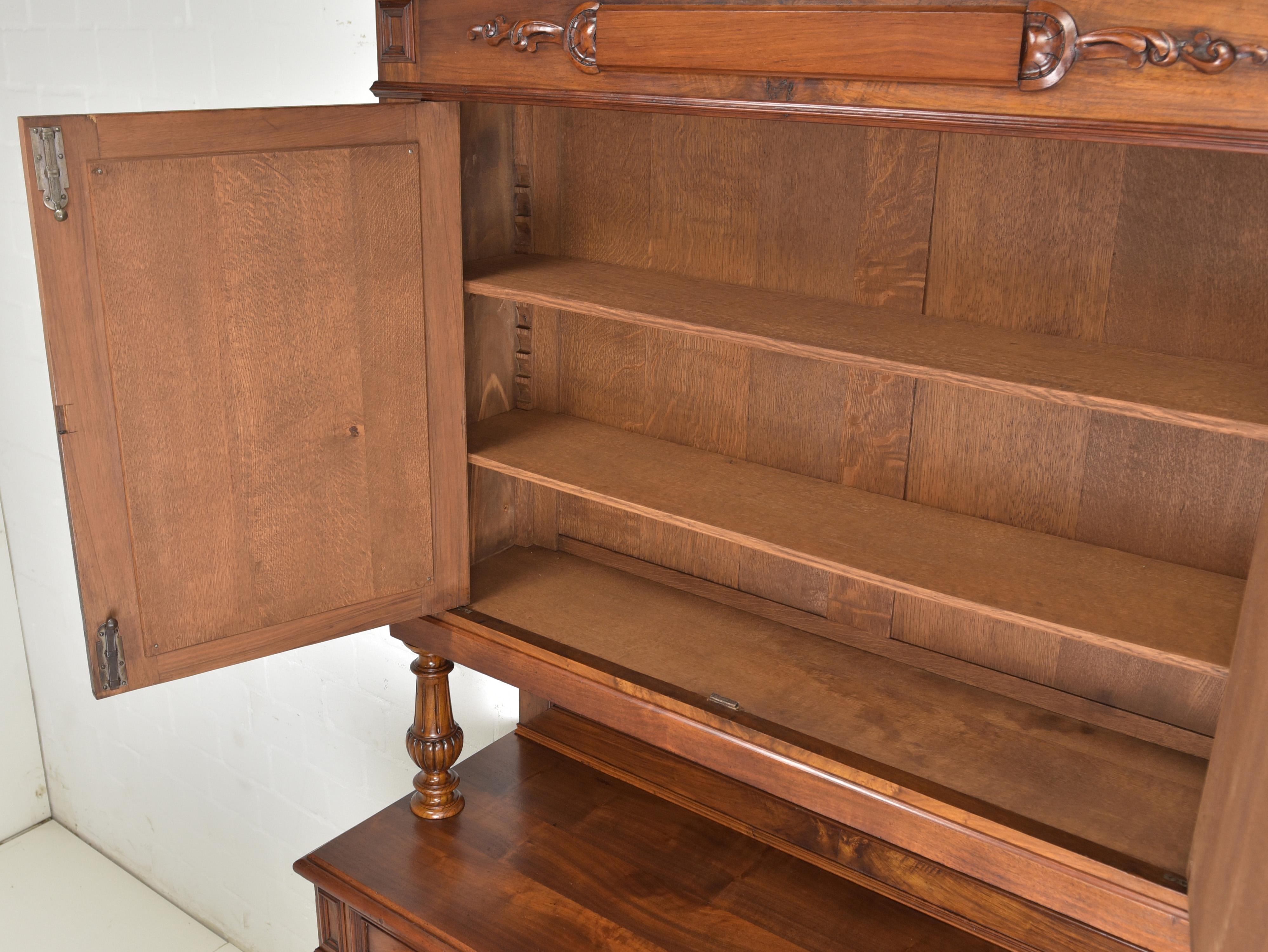 Antique Restored Sideboard from the Gründerzeit Era (circa 1900) In Good Condition For Sale In Lüdinghausen, DE