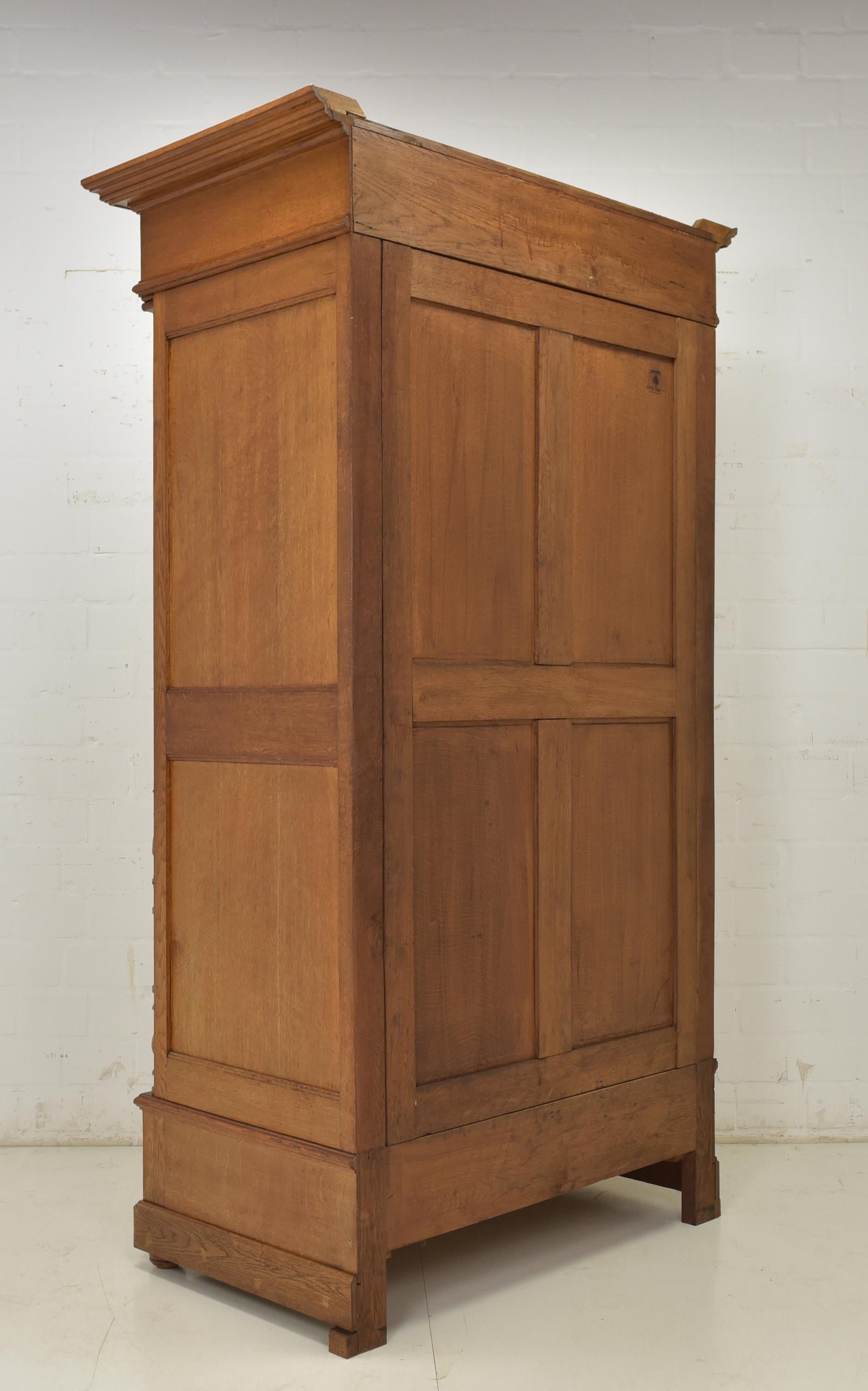 ANTIQUITÉS ! Armoire à une porte en Oak restaurée de l'époque Gründerzeit en vente 4