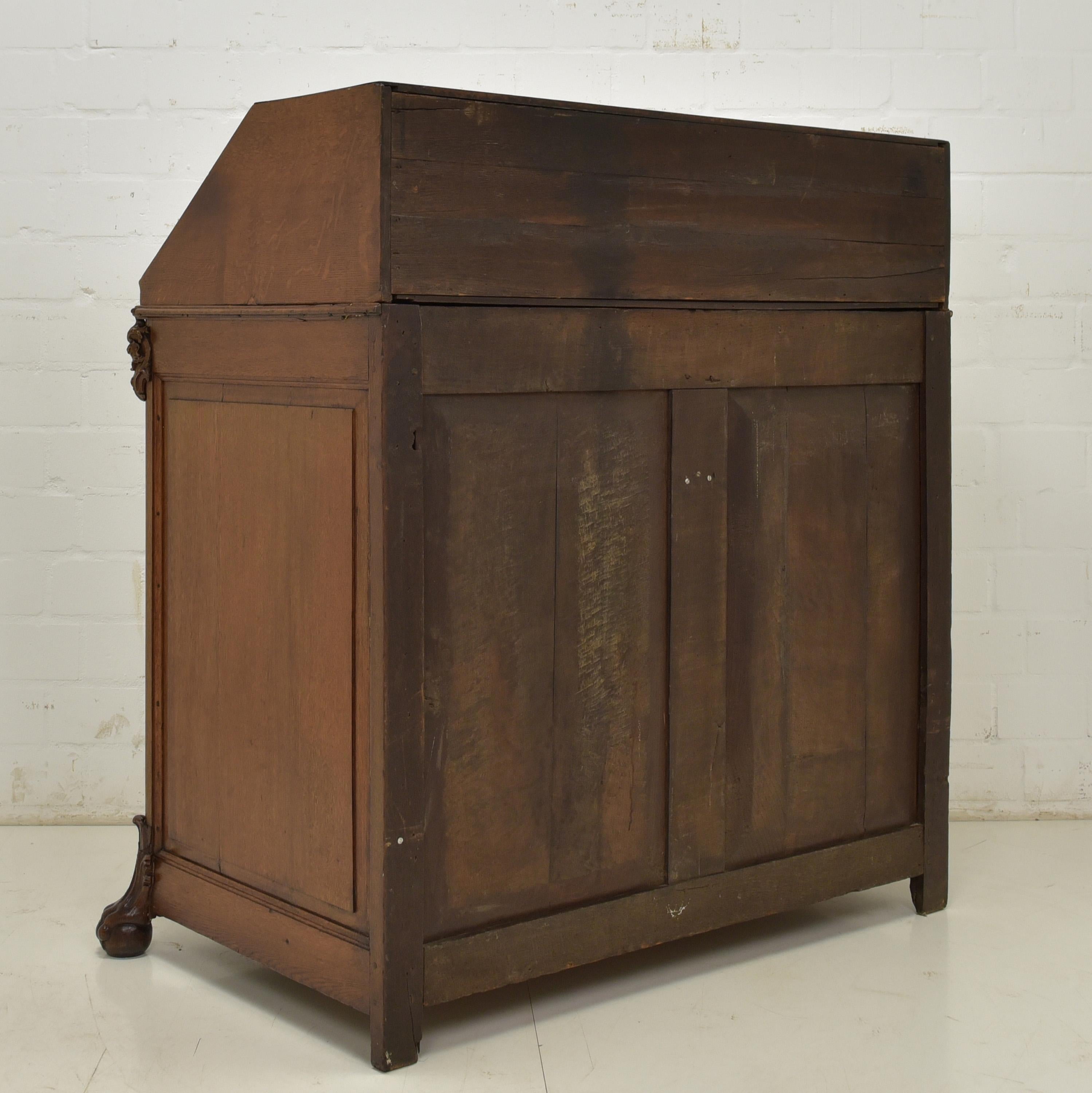 Antique Restored Solid Oak Standing Secretary (circa 1820) For Sale 5