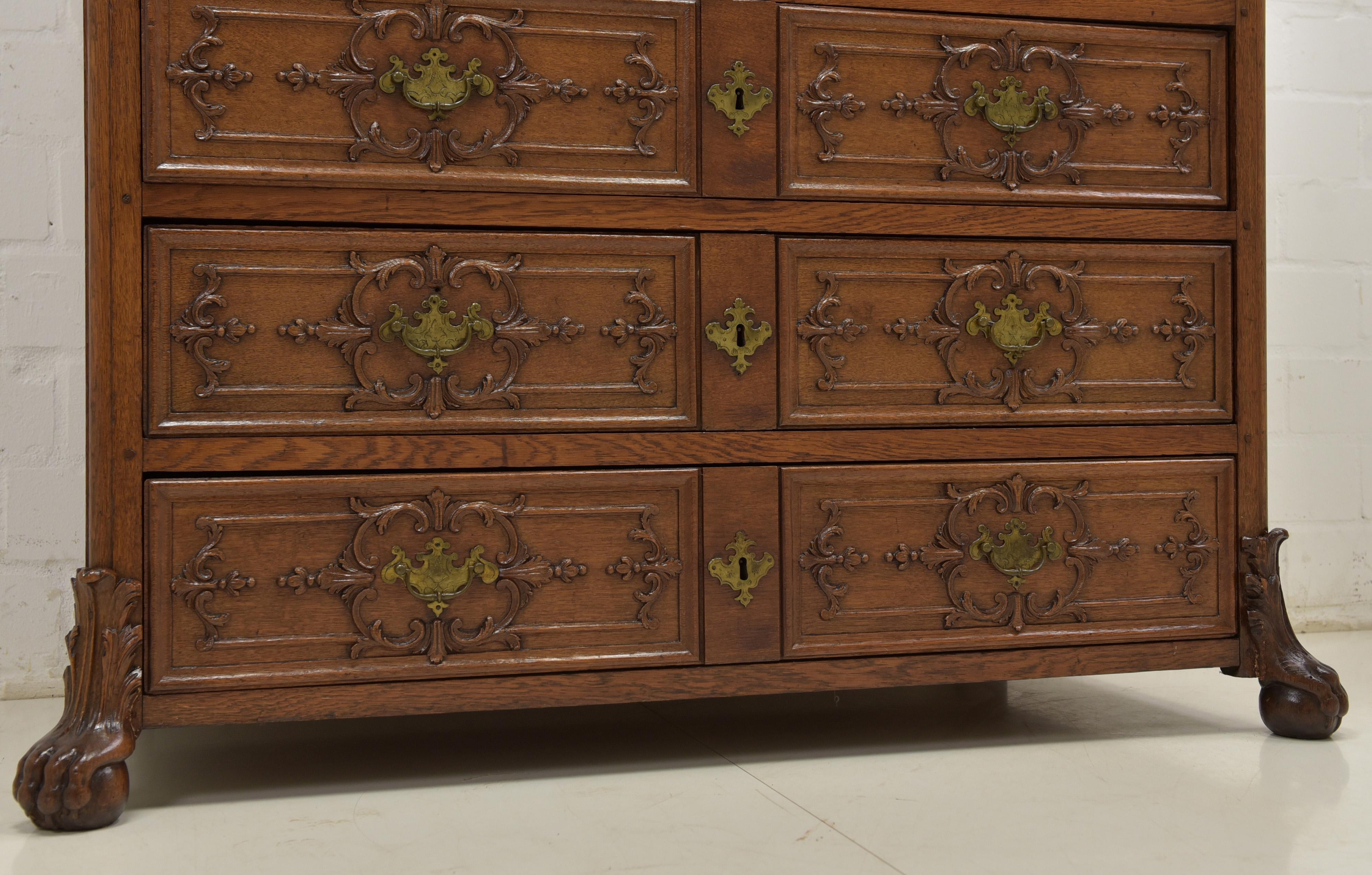 Antique Restored Solid Oak Standing Secretary (circa 1820) For Sale 3