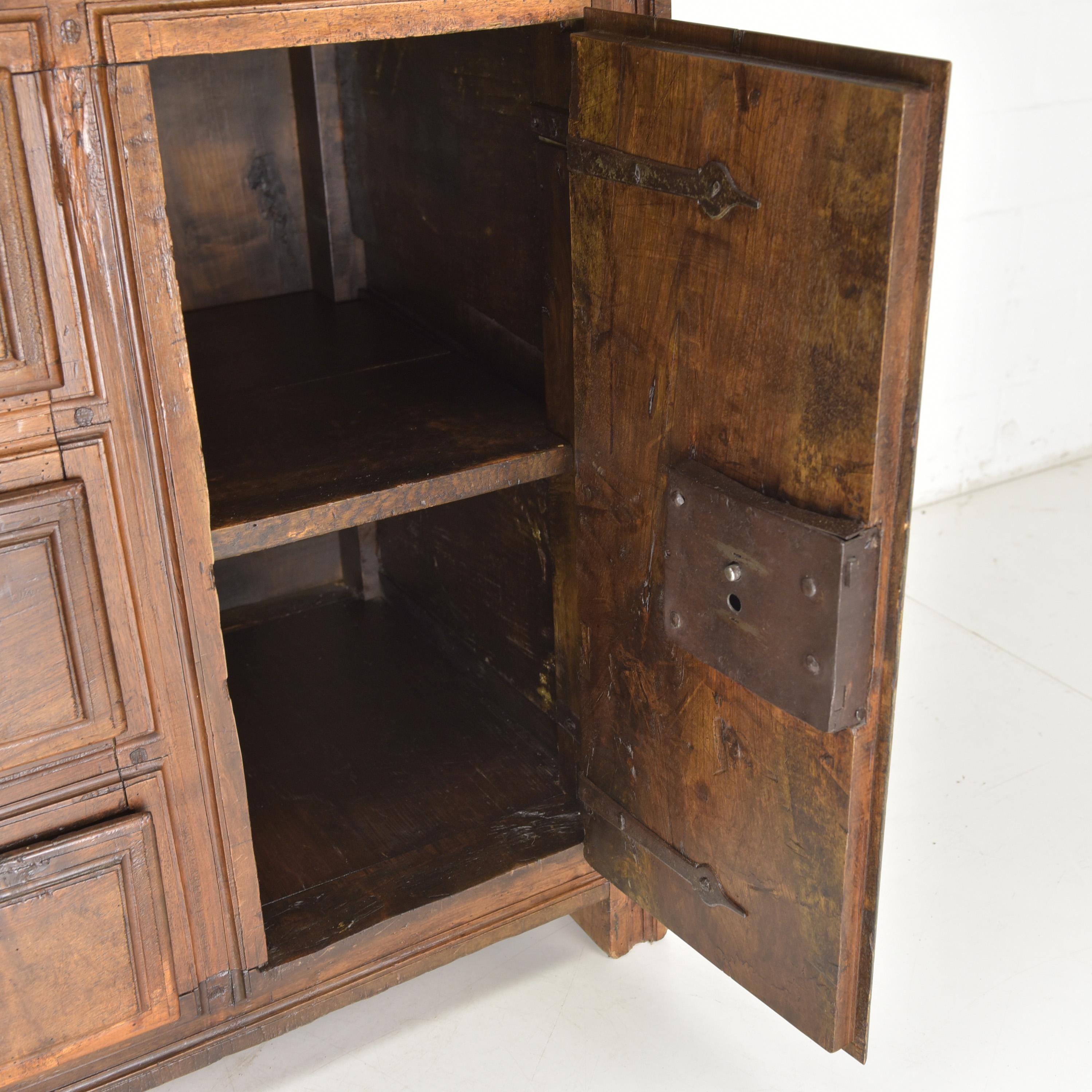 18th Century Antique Restored Spanish Lowboard (circa 1740) in Solid Walnut For Sale