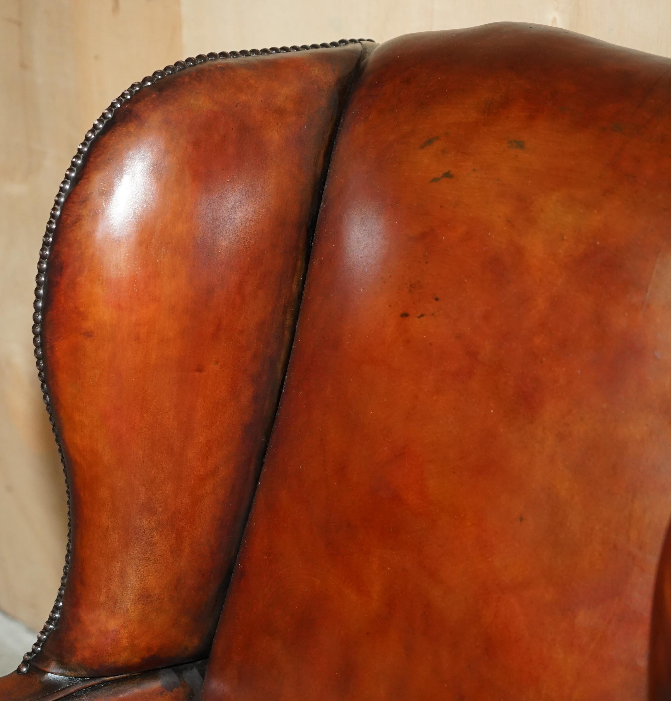 Fait main ANTIQUE RESTORED ViCTORIAN PERIOD CIRCA 1880 WINGBACK BROWN LEATHER ARMCHAIR en vente