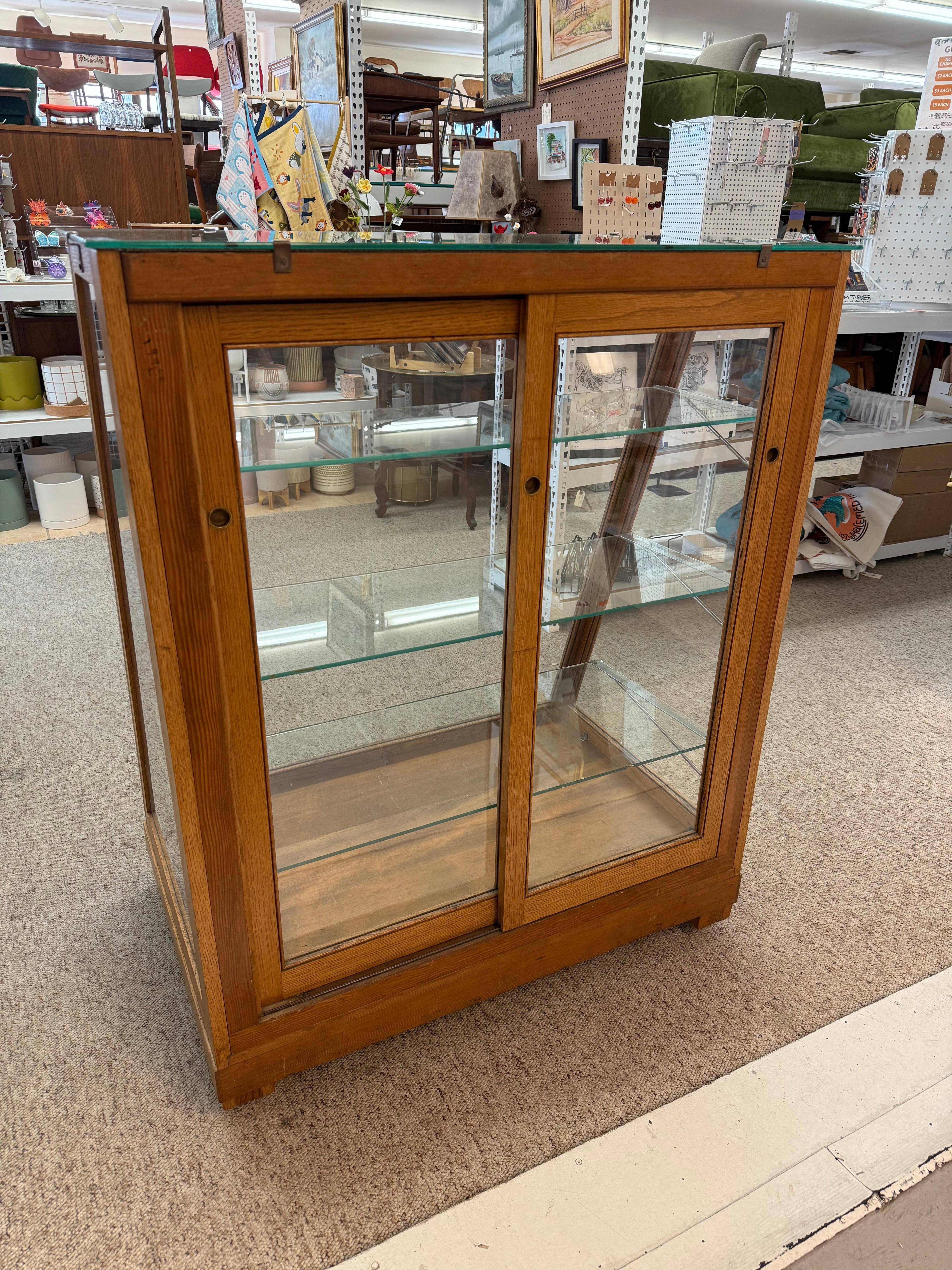 Antique Retail Oak Display Cabinet from Wells Butchers’ Supply Co. Seattle For Sale 5