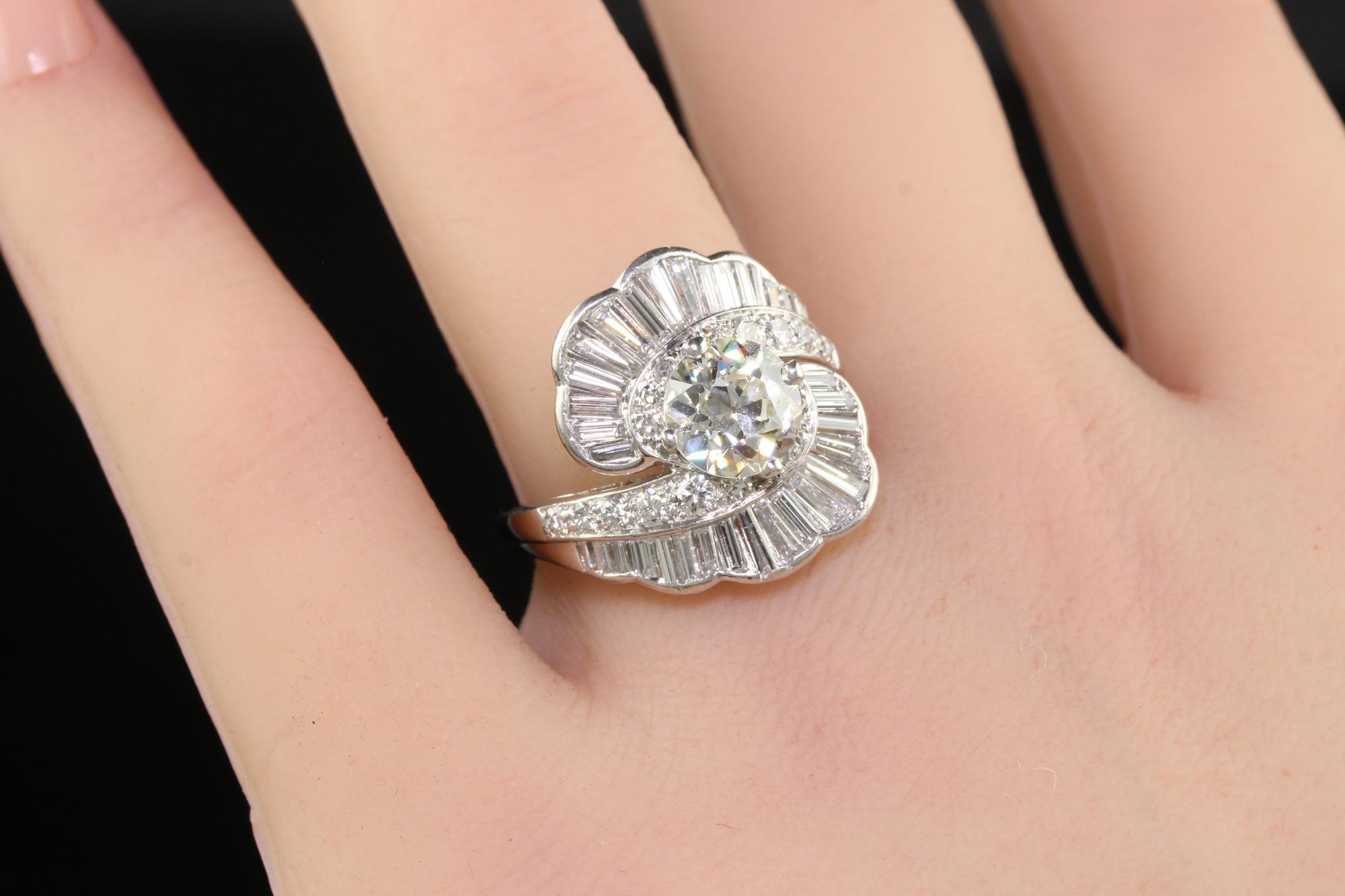 Antiguo Anillo de Cóctel Retro de Platino Viejo Europeo y Diamante Baguette - GIA en venta 5