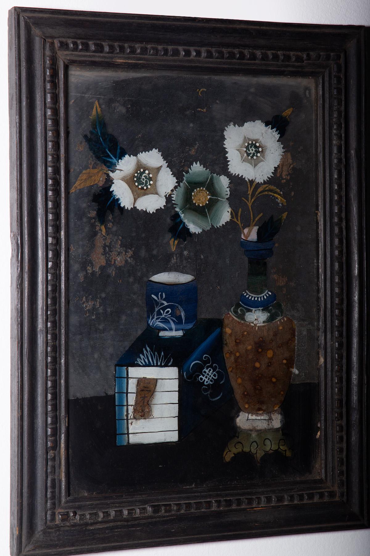 Early 19th Century Antique reverse glass painting with floral composition in vendita