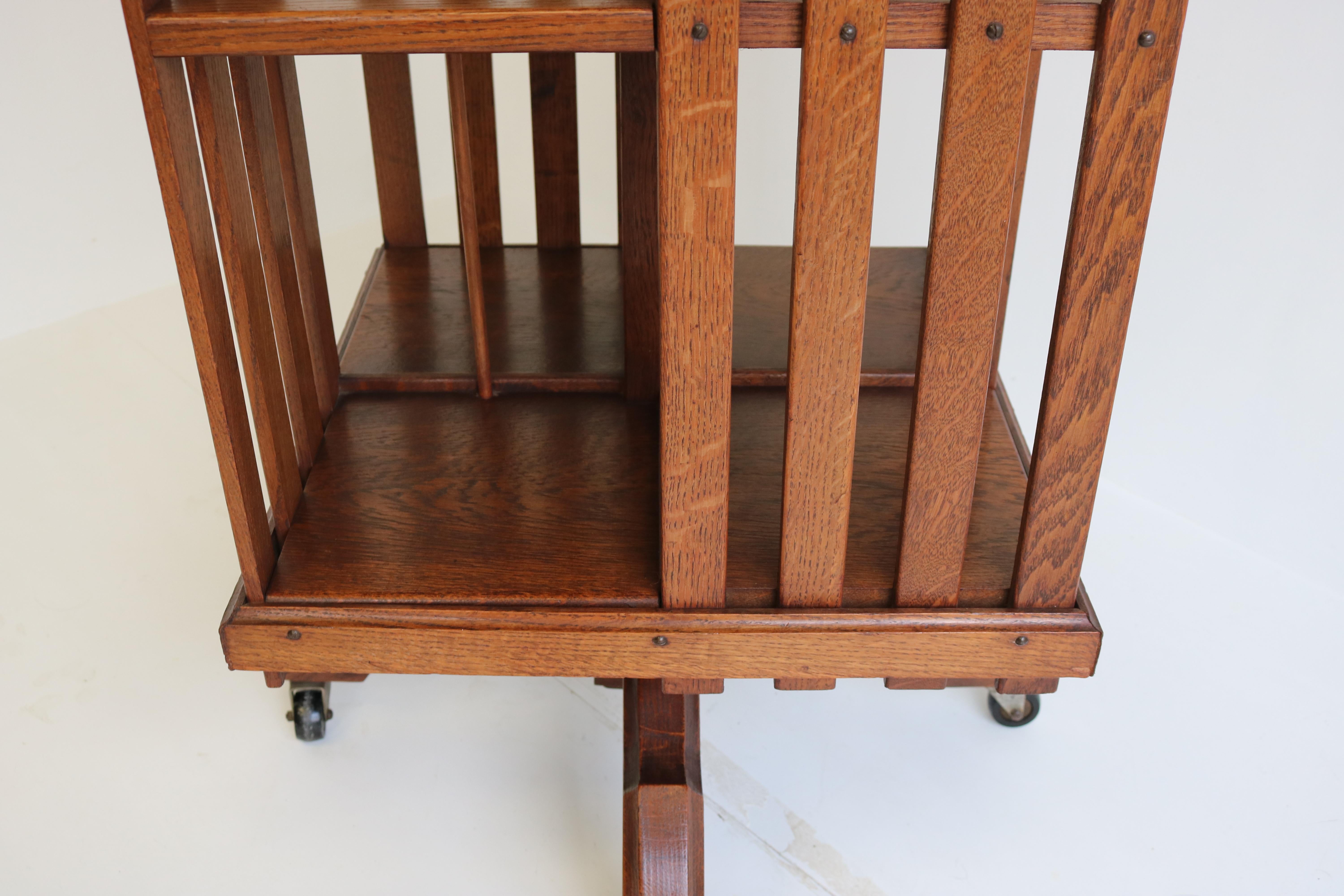 Antique Revolving Bookcase English 19th Century Tiger Oak Arts & Crafts Rotating For Sale 3