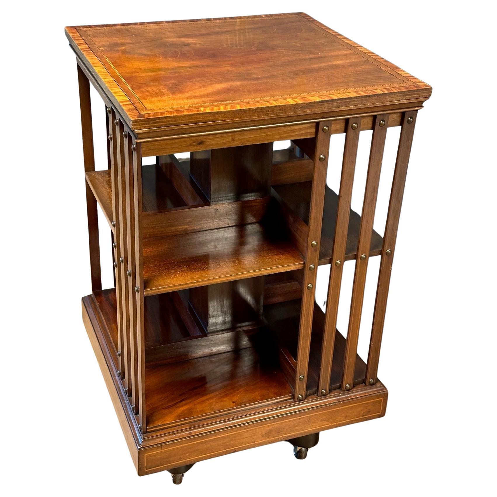 Antique revolving bookcase in vendita