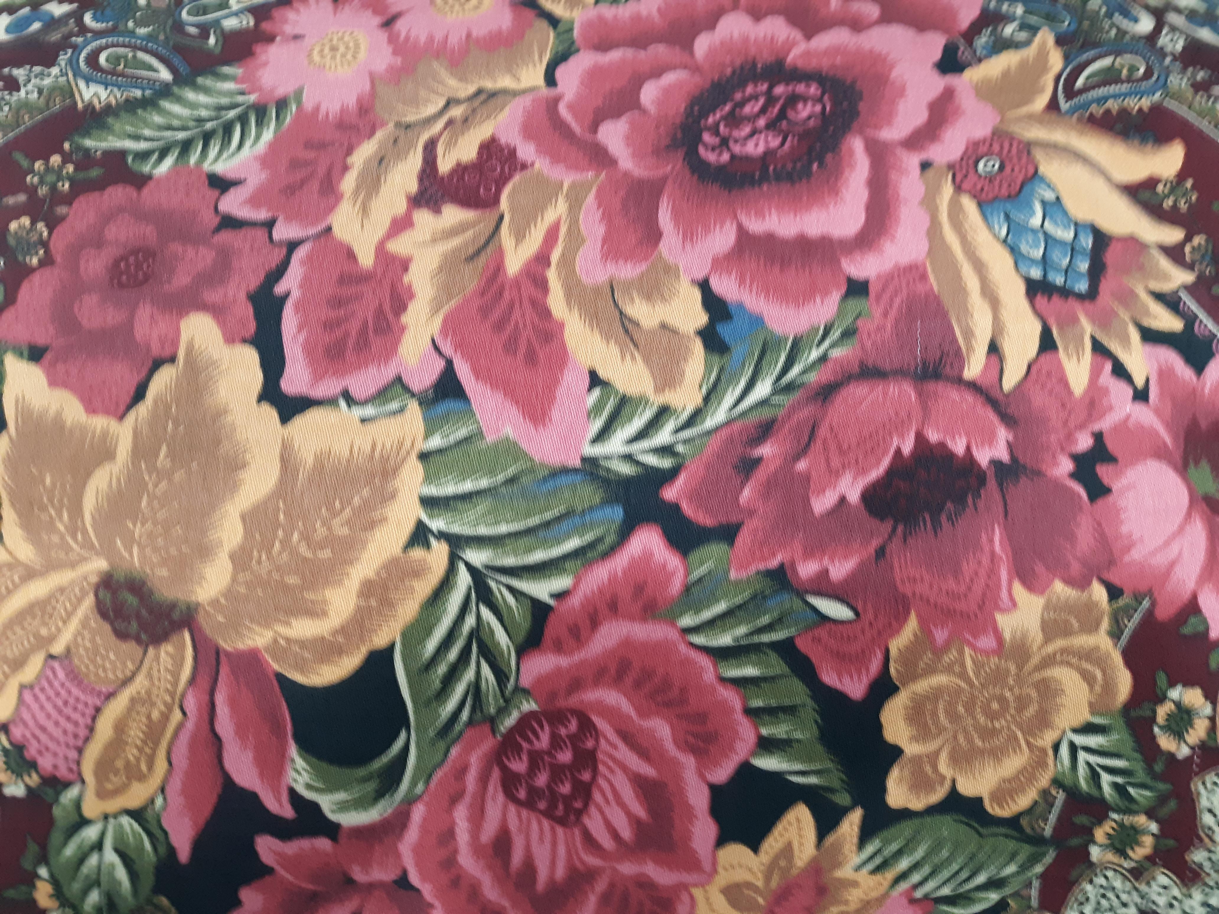 Antique Rich Floral Embroidered Pillows Red and Green Velvet 'Set of 2' In Good Condition For Sale In Lakewood, NJ