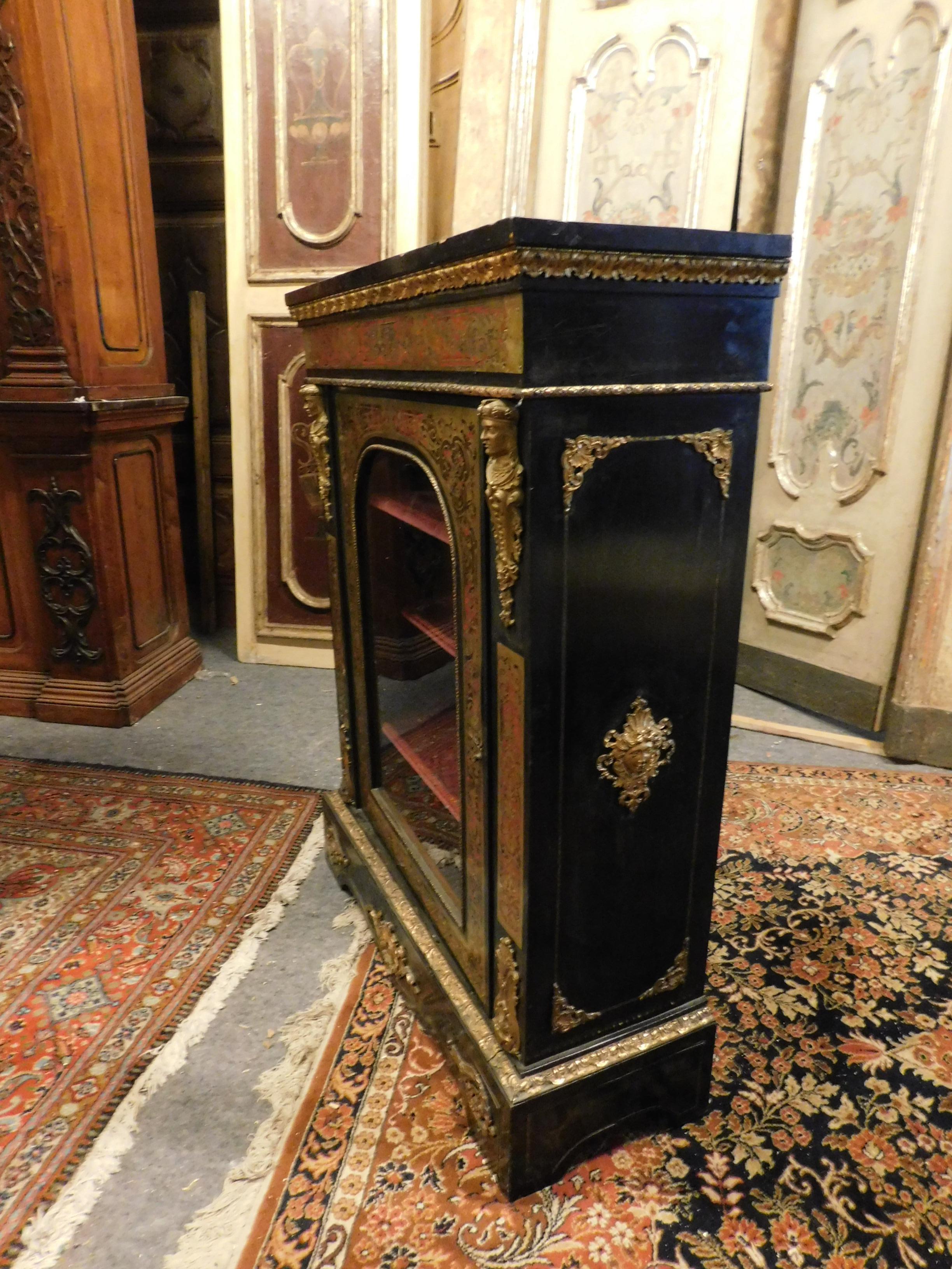 Antique Richly Decorated Showcase, Black Gold Brass Inlays, 1850, Italy In Good Condition In Cuneo, Italy (CN)
