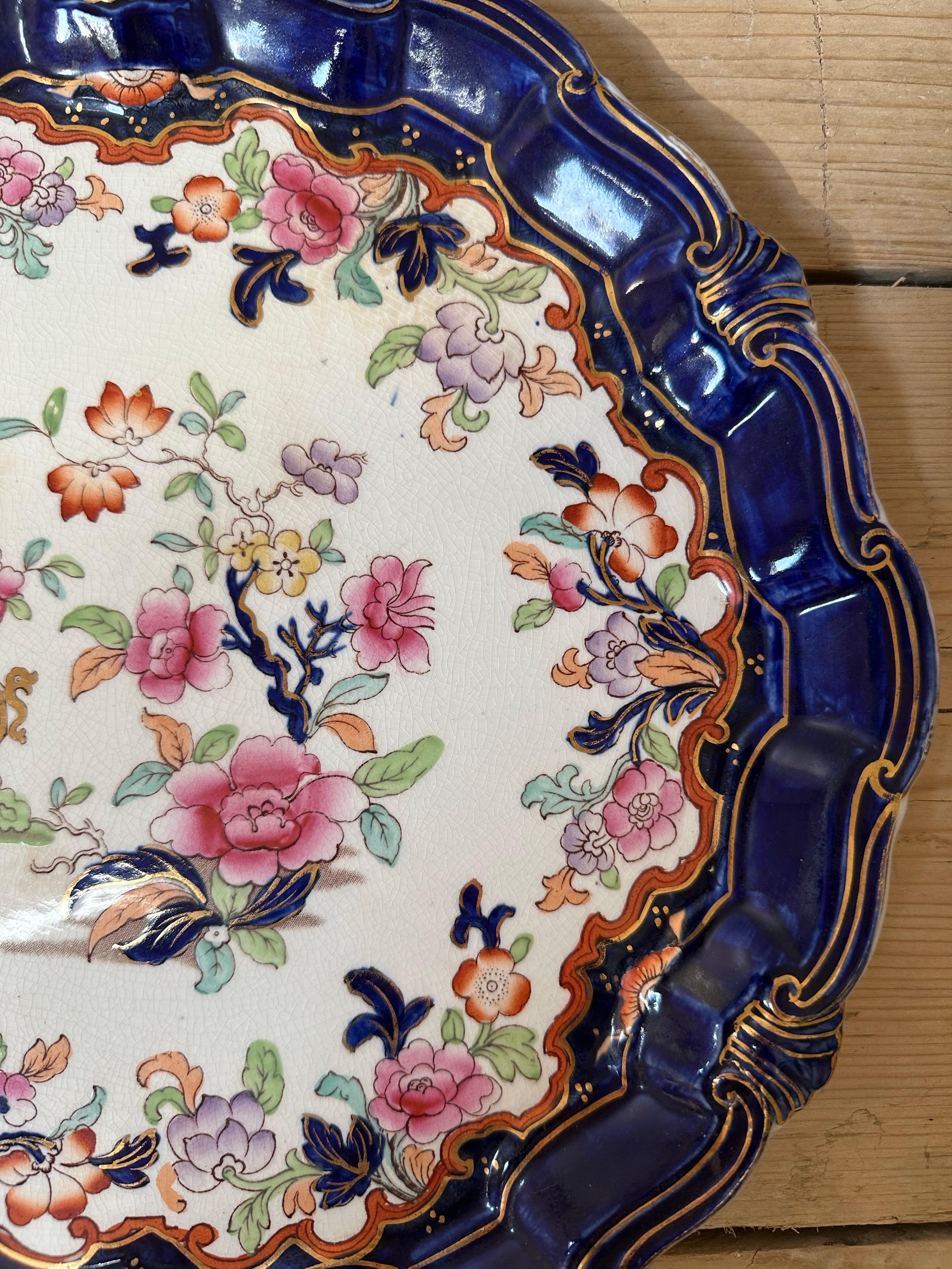 Ancienne assiette en porcelaine de style Chinoiserie Ridgway avec bordure cobalt Bon état - En vente à Worcester Park, GB