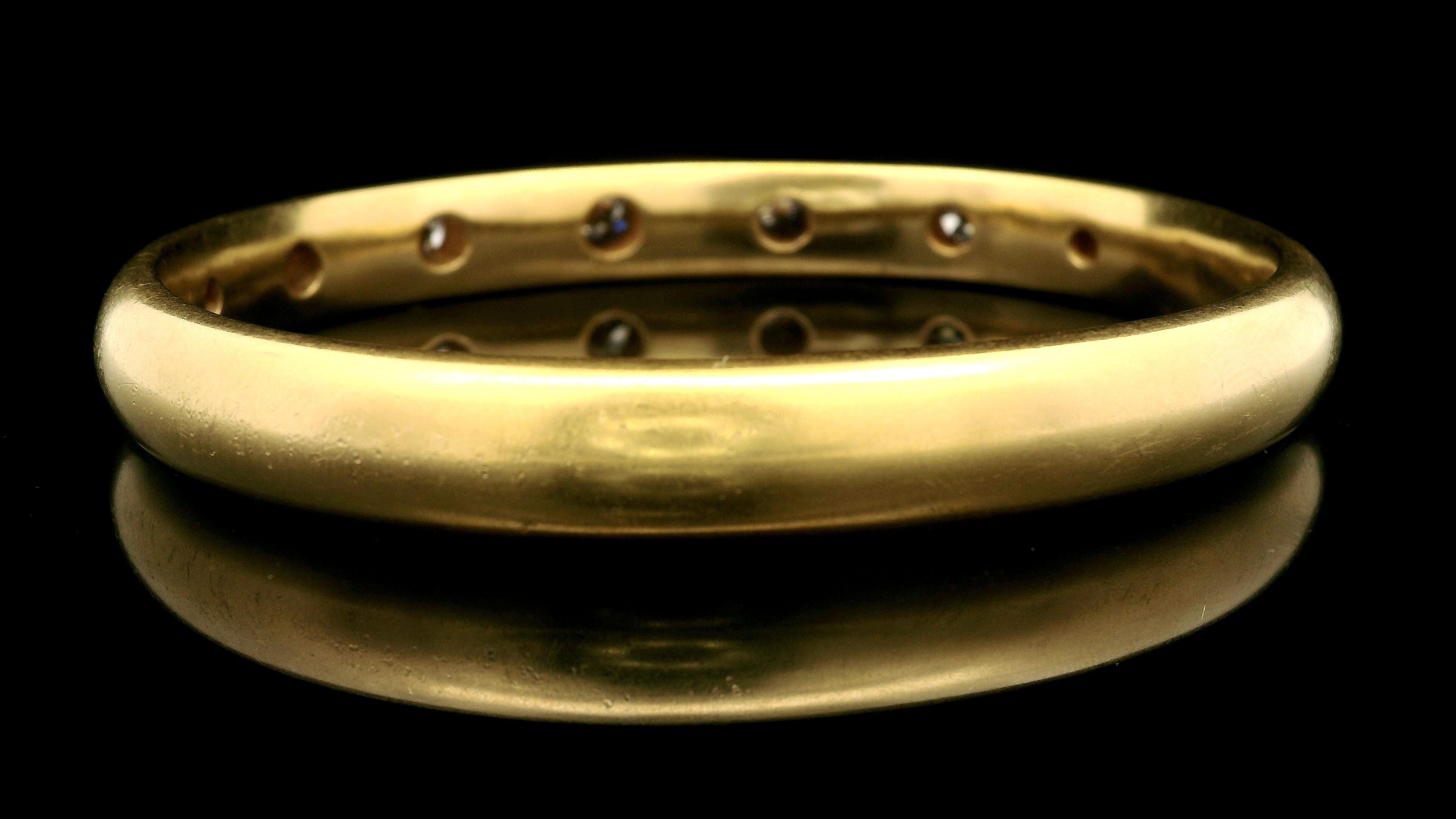 Antique Riker Brothers 18k Gold 2ctw Old European Diamond SlipOn Bangle Bracelet In Excellent Condition For Sale In Montclair, NJ