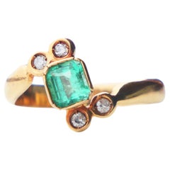 Antique Ring 0.6 ct Emerald Diamonds solid 18K Yellow Gold ØUS6 / 3.3gr