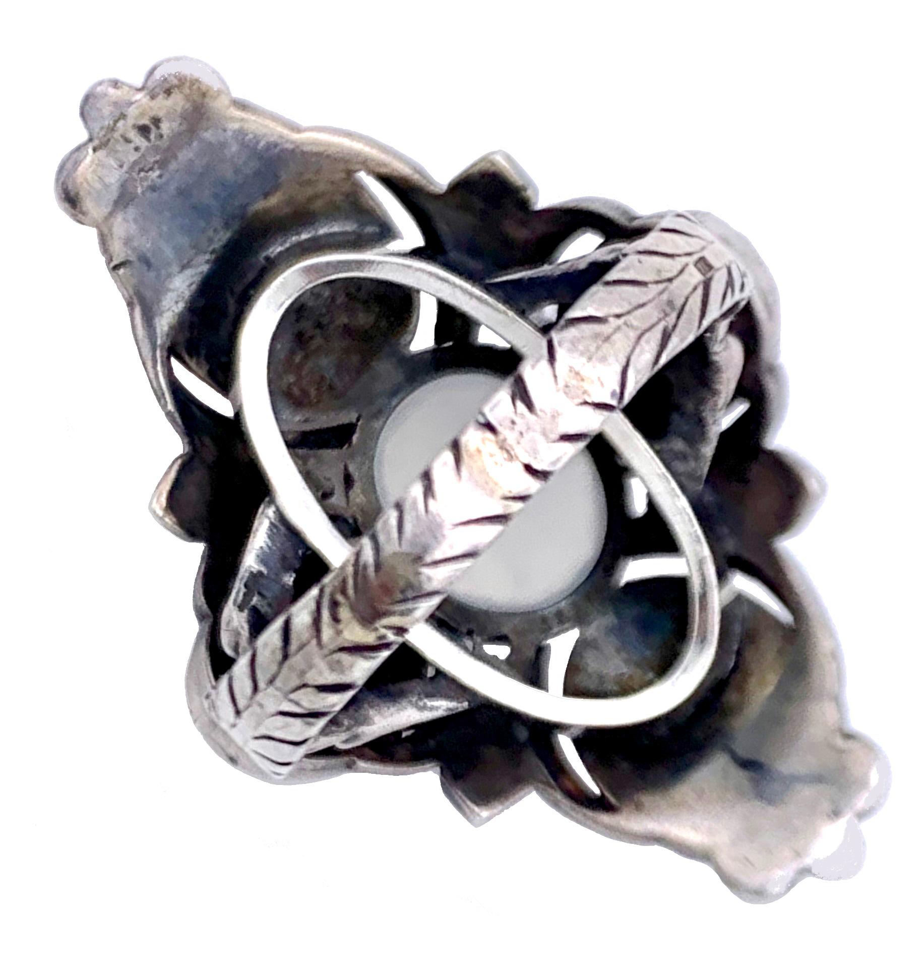 Antiker antiker Ring Cariatiden Chalcedon Korallelium Rubin Silber im Angebot 2