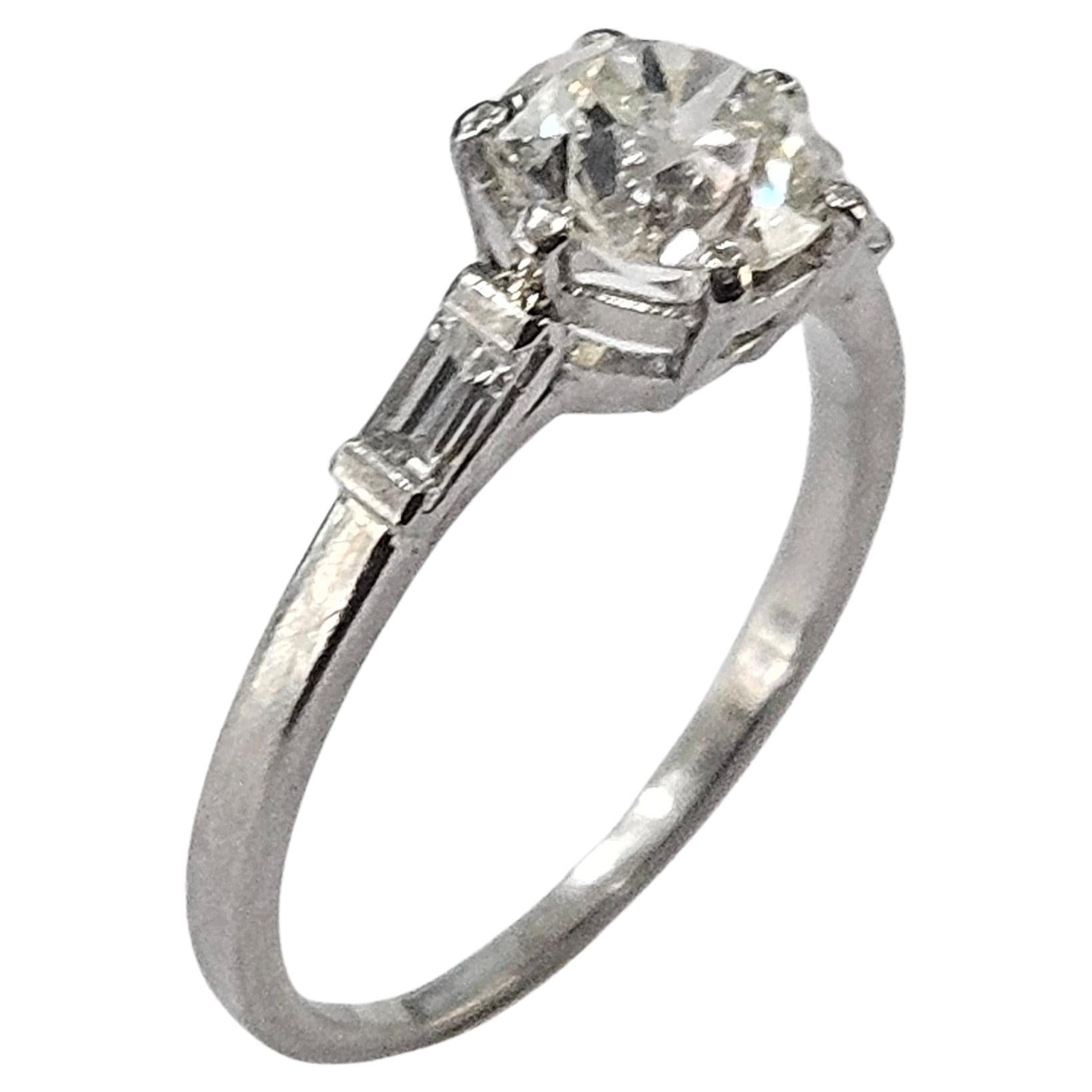 Antique Ring  Circa 1920  Old Cut Diamond 1.25 Cwt and two Baguette Platinum 950 For Sale 5