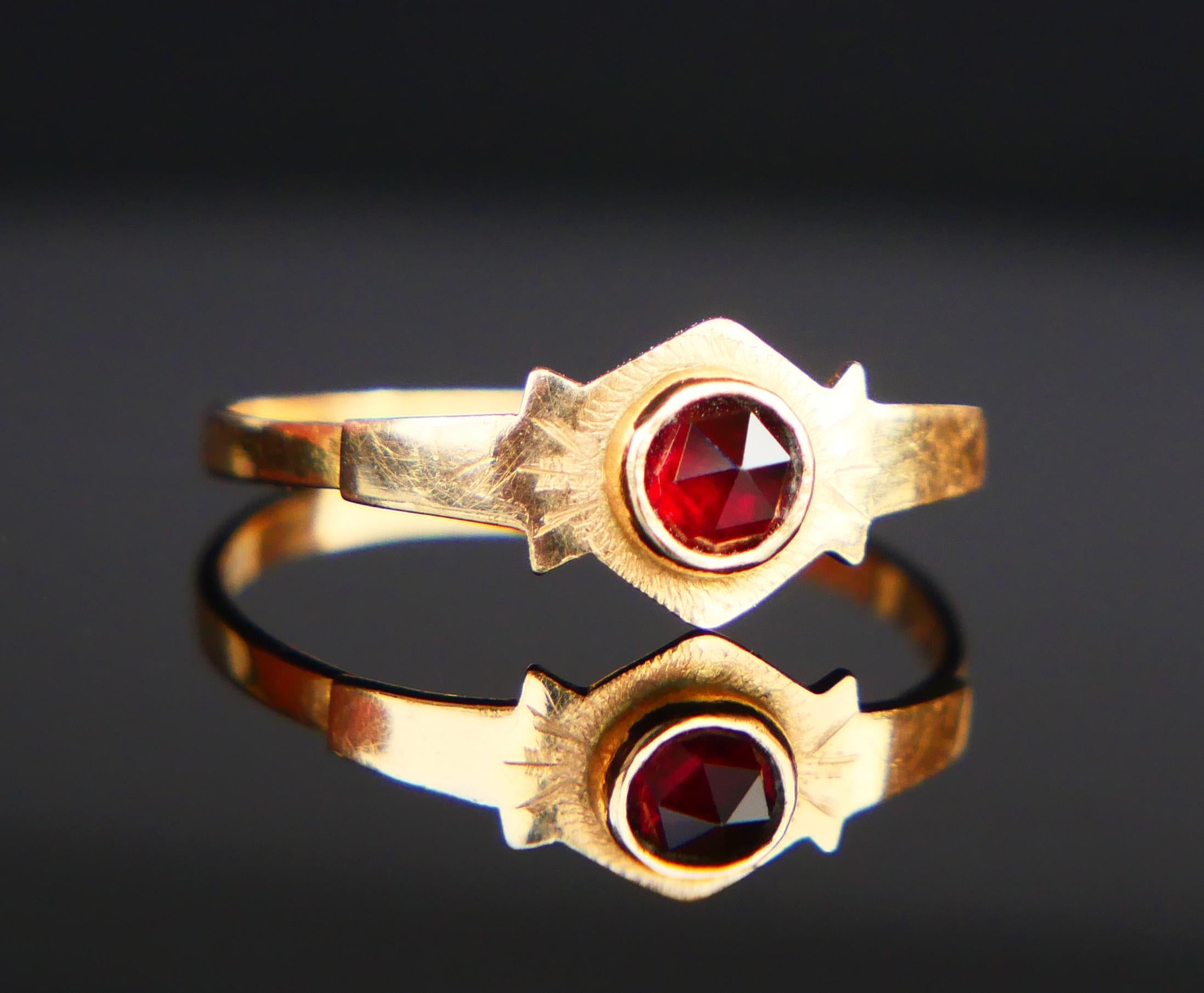 Art Nouveau Anello antico Granato in oro massiccio 18K Ø US5.75 / 1.31 gr in vendita