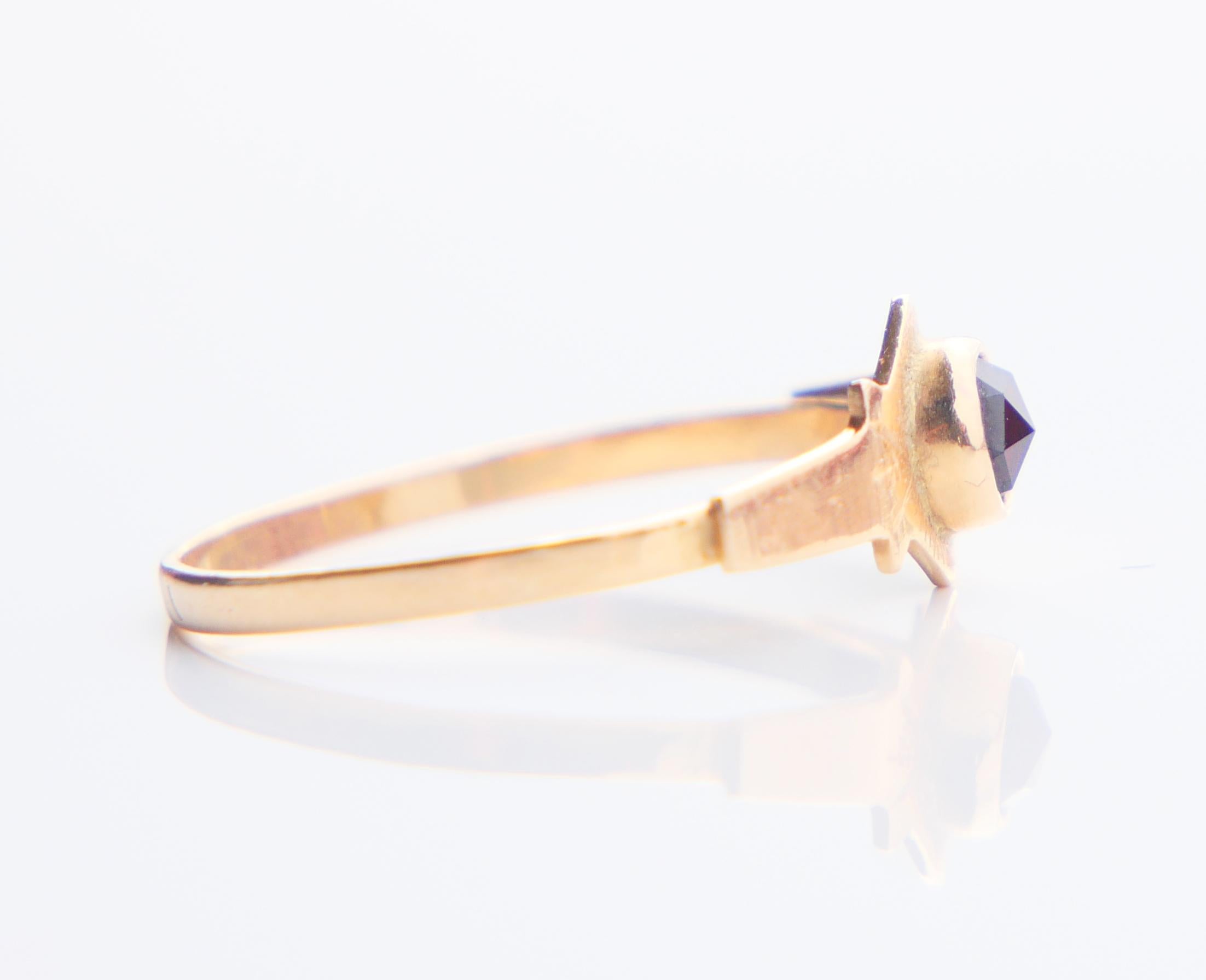 Anello antico Granato in oro massiccio 18K Ø US5.75 / 1.31 gr in vendita 4