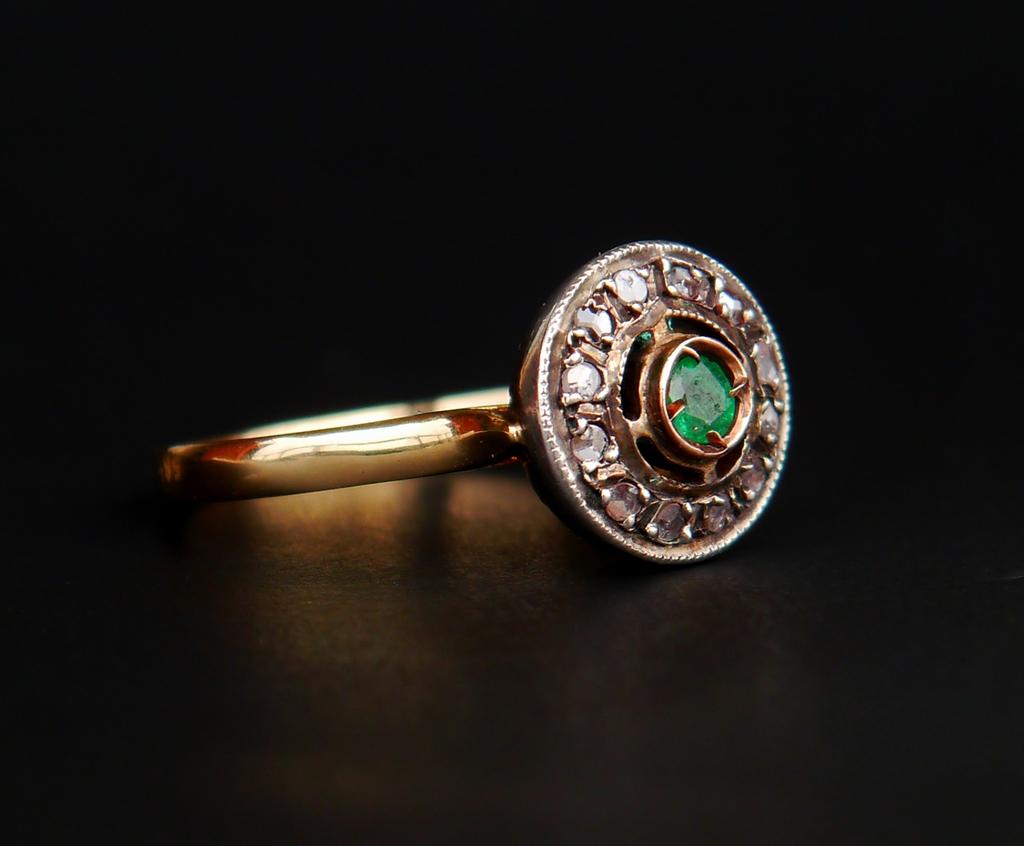 Art Deco Antique Ring Halo Emerald Diamonds solid 14K Gold Silver ØUS 8.25 / 3.6 gr For Sale
