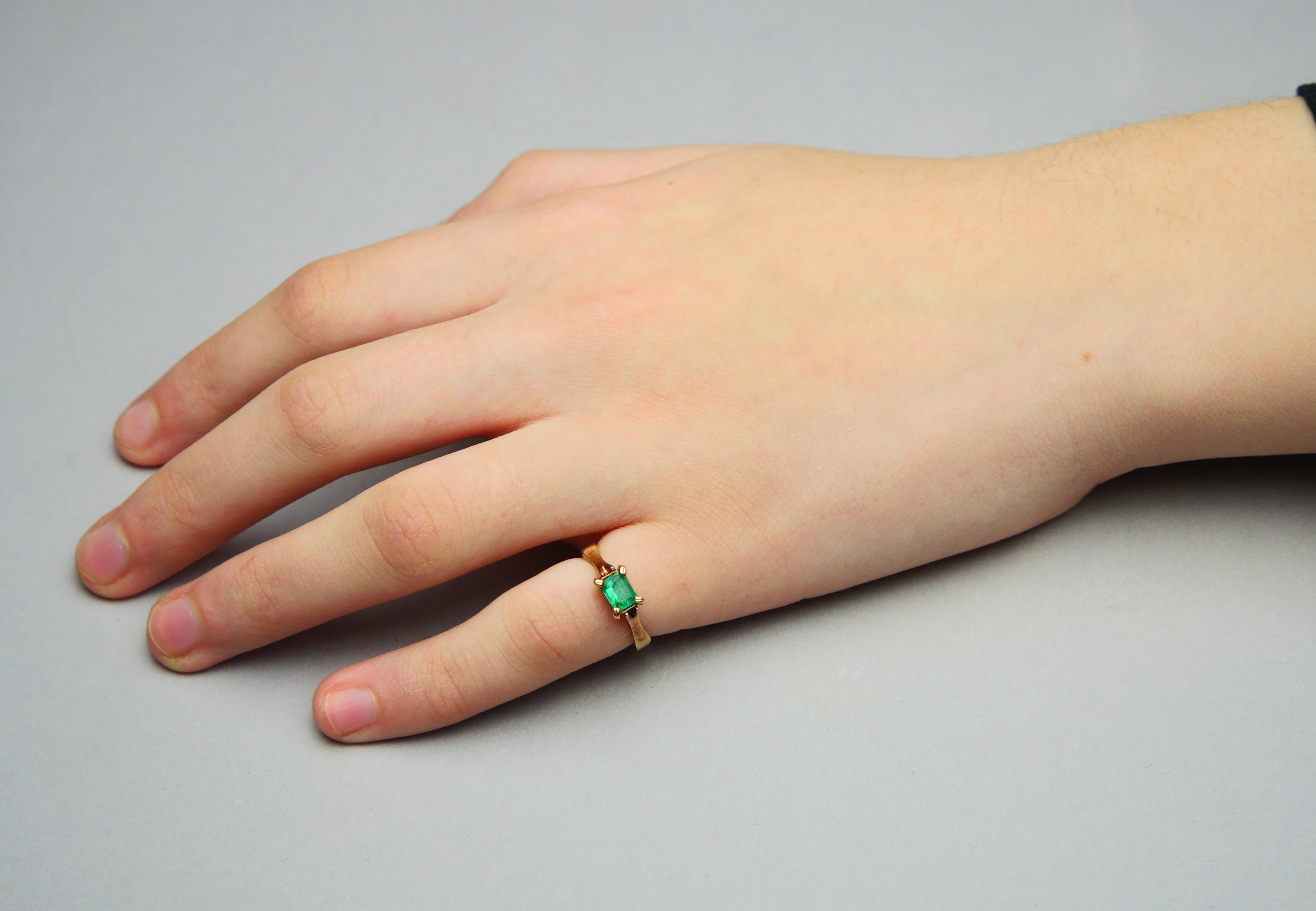 Emerald Cut Antique Ring natural 0.35ct Emerald solid 18K Rose Gold Ø4US / 2.88 gr For Sale