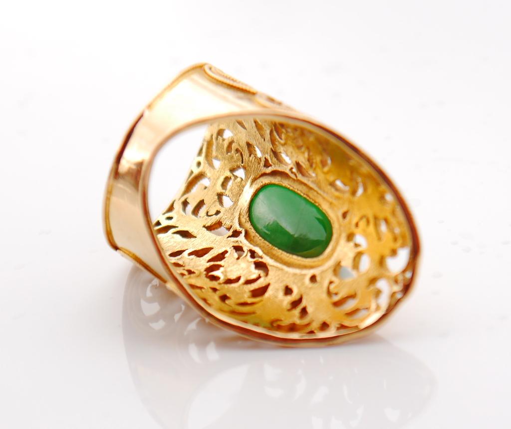 Antiker Ring natürliche 3.5ct Grüne Jade massiv 18K Gold ØUS 5.5 / 10gr im Angebot 1