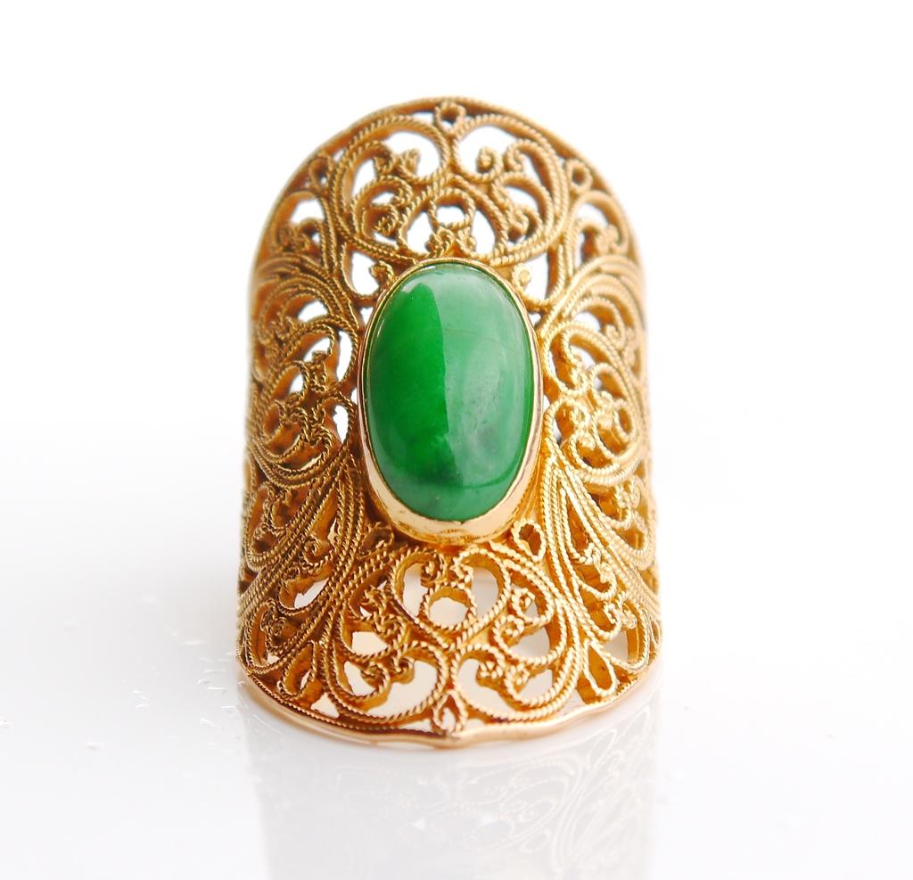 Antique Ring natural 3.5ct Green Jade solid 18K Gold ØUS 5.5 / 10gr For Sale 3