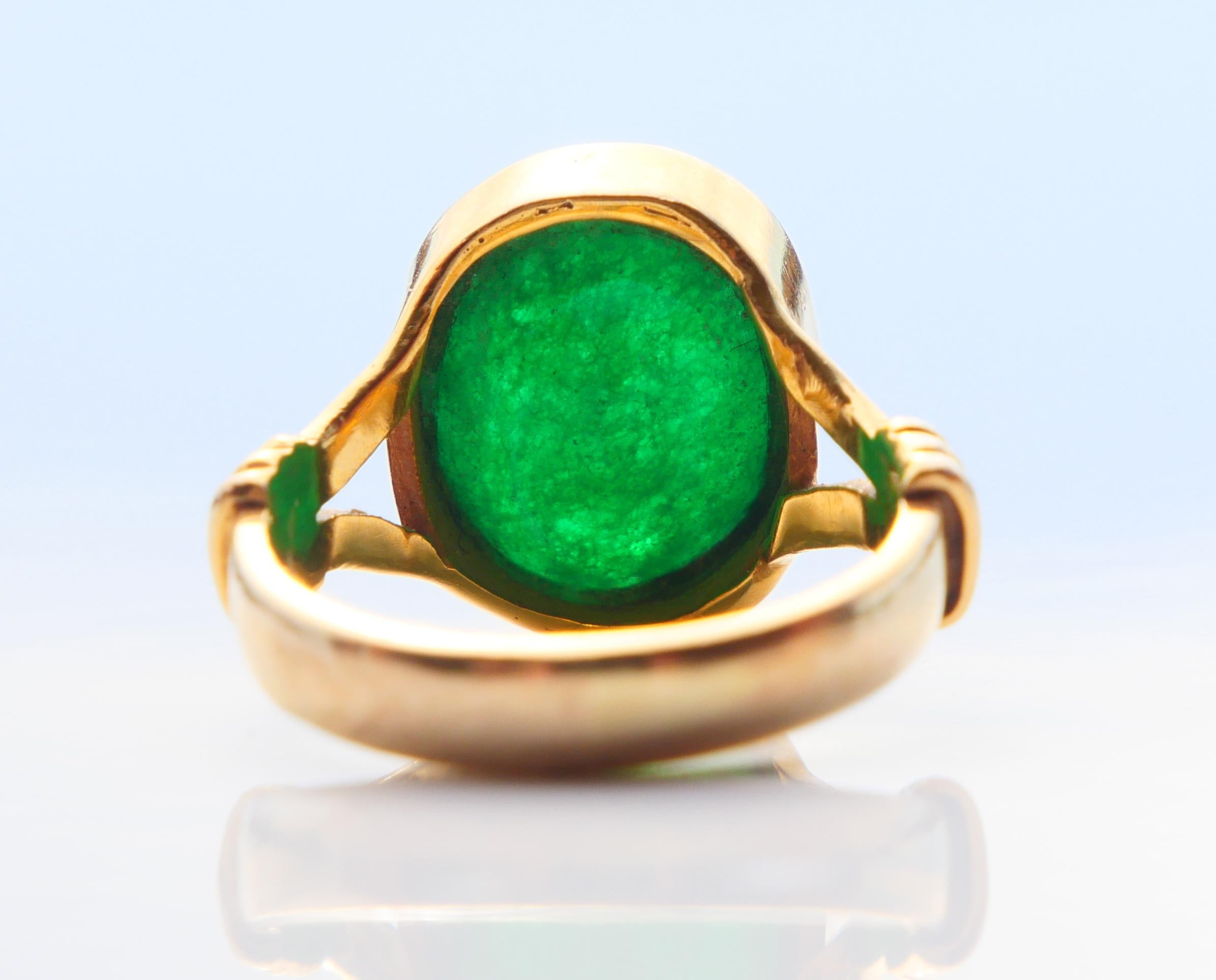 Oval Cut Antique Ring natural Green Jade solid 10K Yellow Gold Ø US 5 / 4 gr For Sale