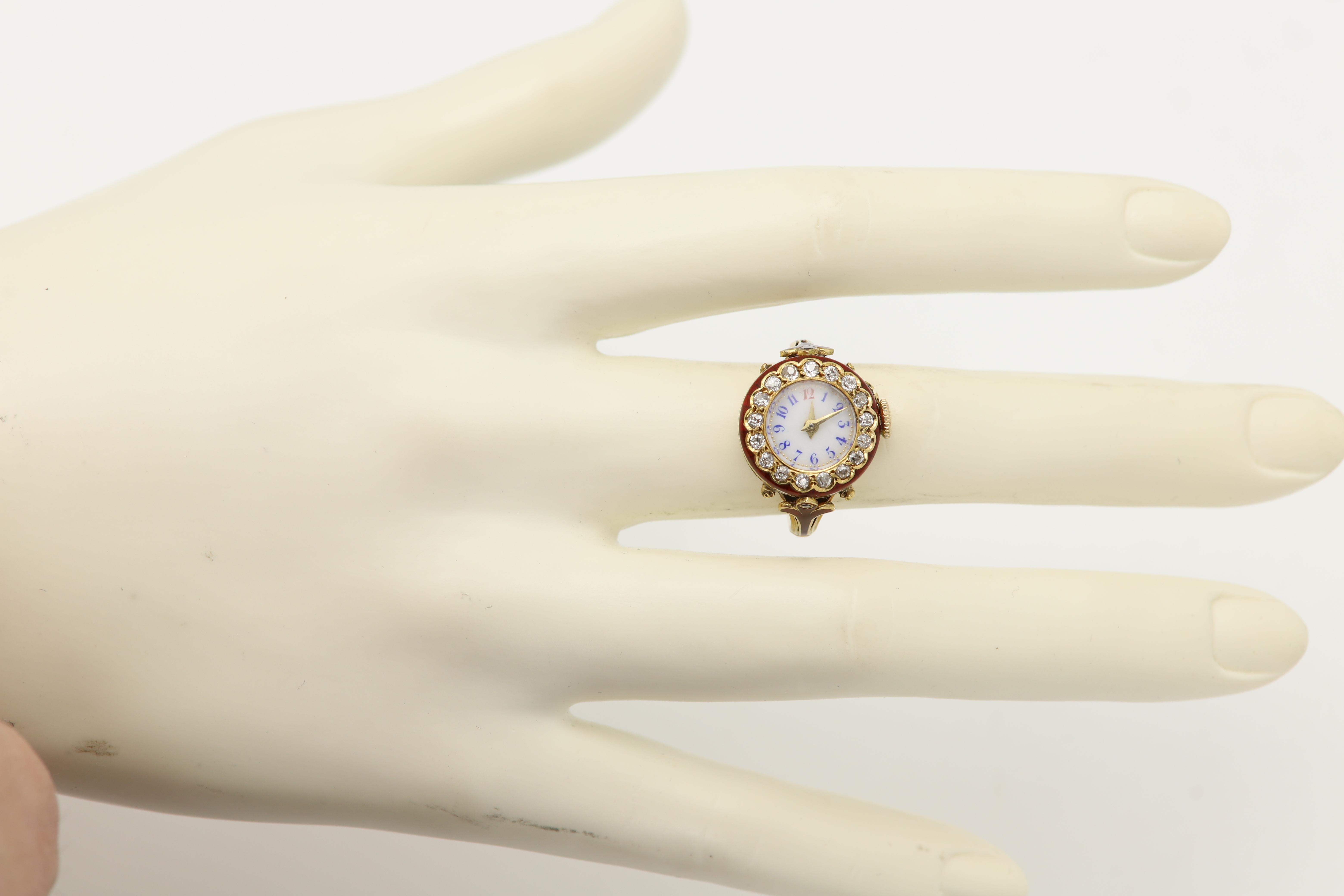 Antike Ringuhr 18 Karat Diamanten Circa früh 1900er Jahre funktionierender Uhrenring im Angebot 9