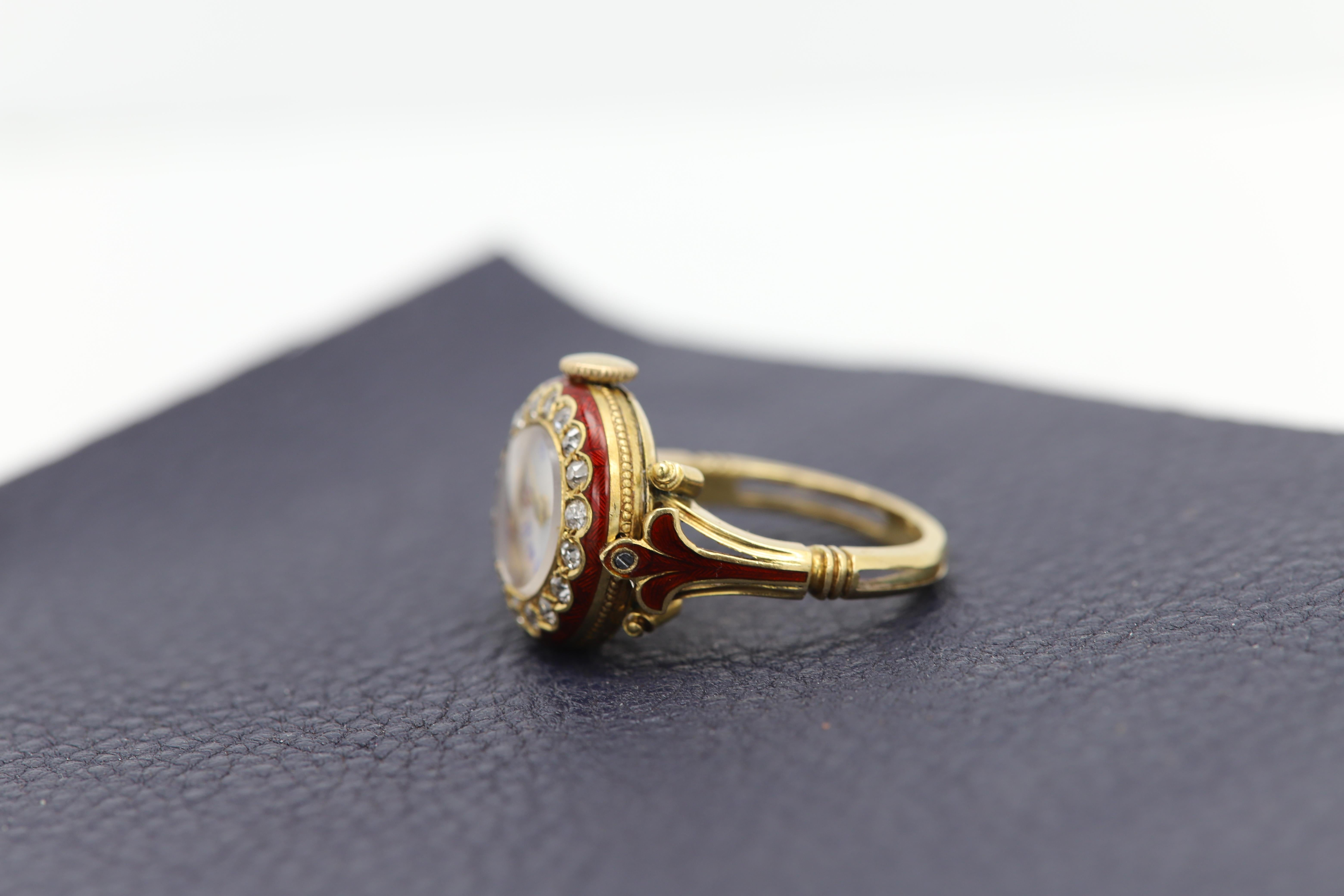 Antike Ringuhr 18 Karat Diamanten Circa früh 1900er Jahre funktionierender Uhrenring im Zustand „Gut“ im Angebot in Brooklyn, NY