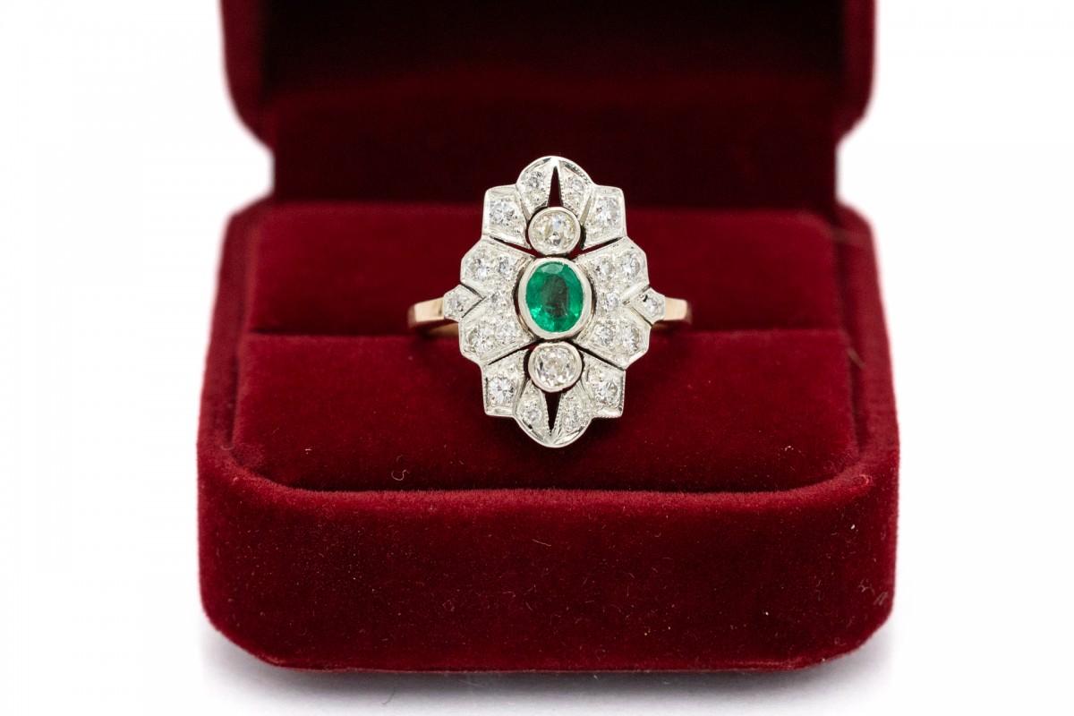 Antique ring with diamonds and emerald, Austria-Hungary, early 20th century. For Sale 1